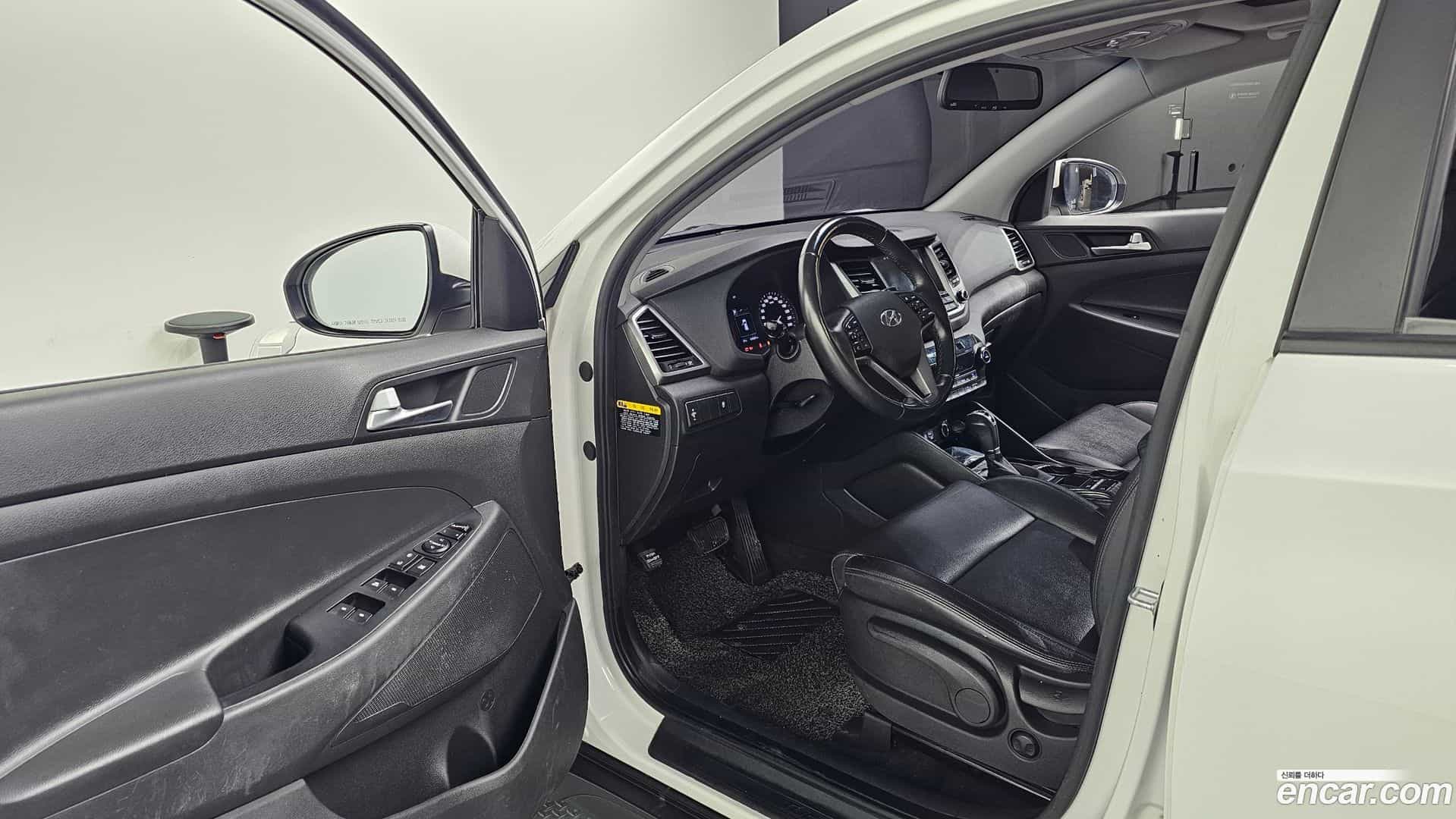 Tucson Hyundai 2017.5-INNER-010
