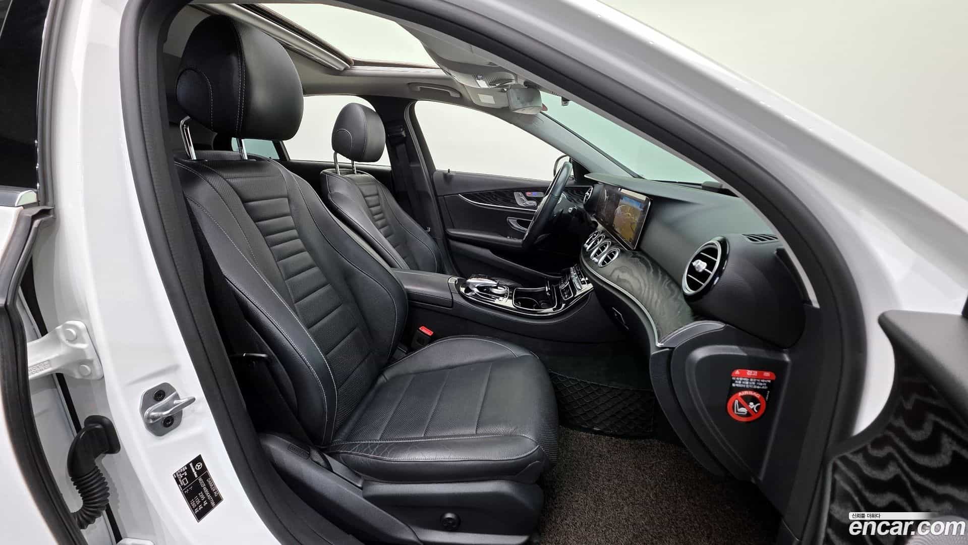 E-Class Mercedes-Benz 2019.1-INNER-010