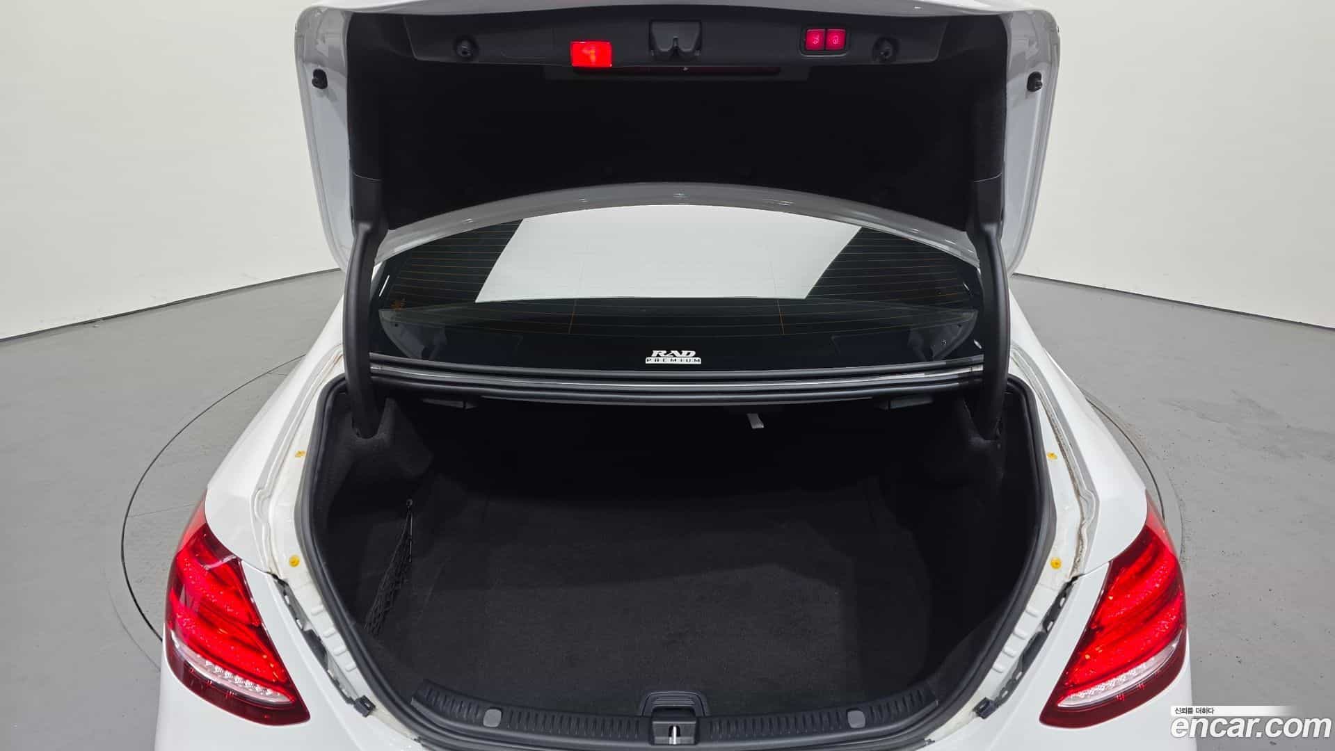 E-Class Mercedes-Benz 2019.1-OPTION-024