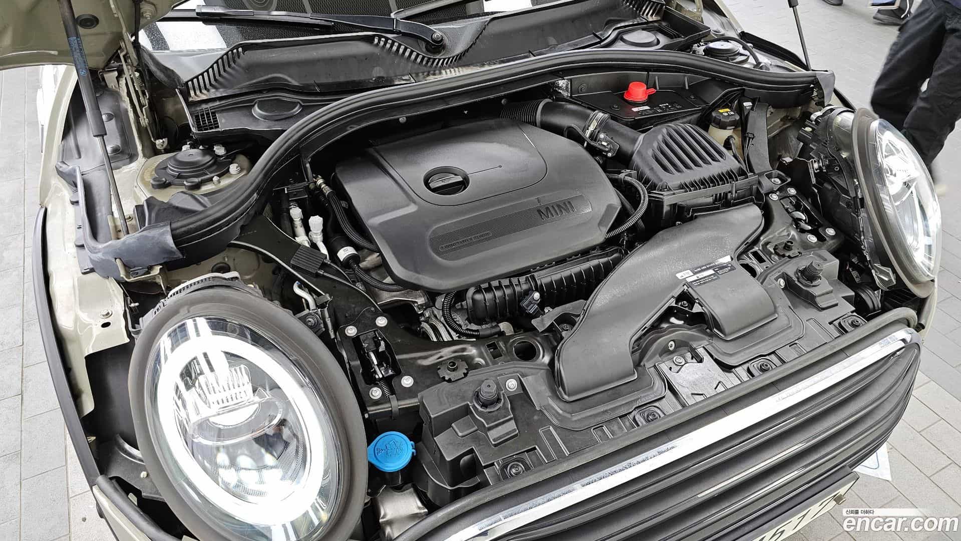 Clubman Mini 2019.11-OUTER-006