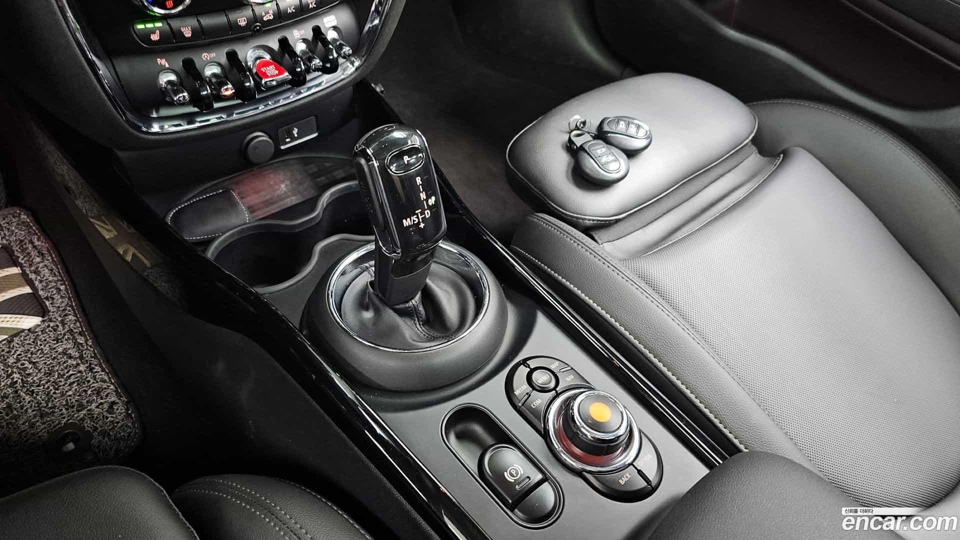 Clubman Mini 2019.11-INNER-009