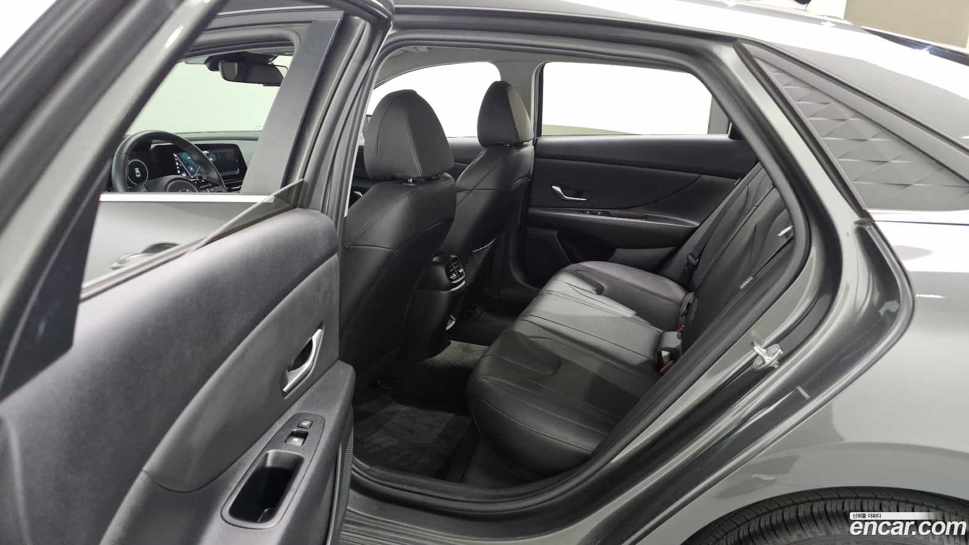 AVANTE Hyundai 2024.0-OPTION-023