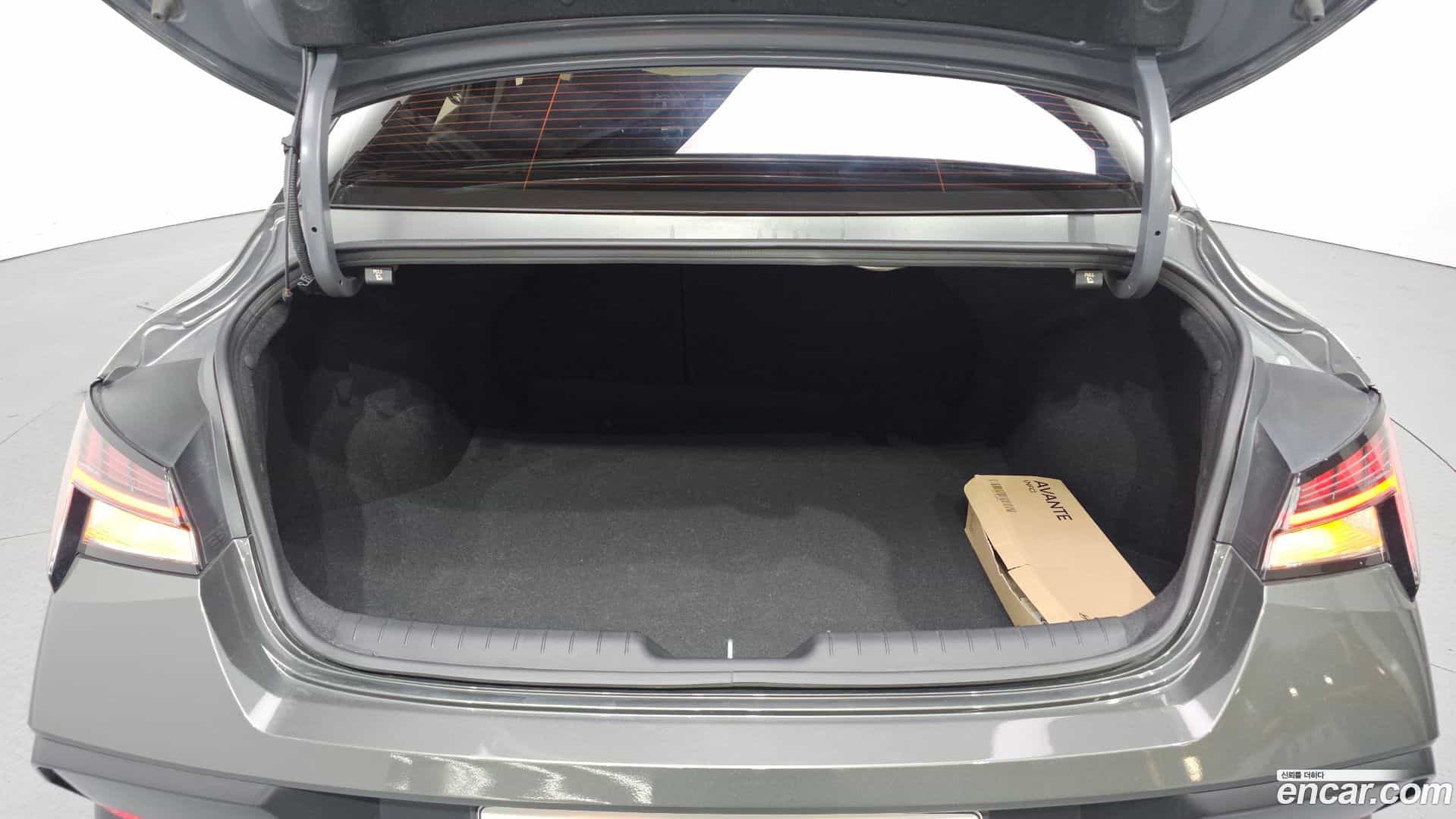AVANTE Hyundai 2024.0-OPTION-024