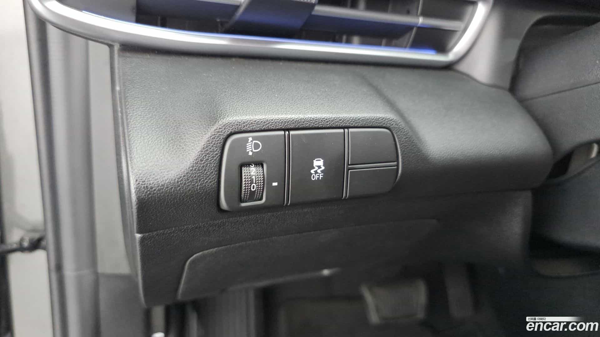 AVANTE Hyundai 2024.0-OPTION-040