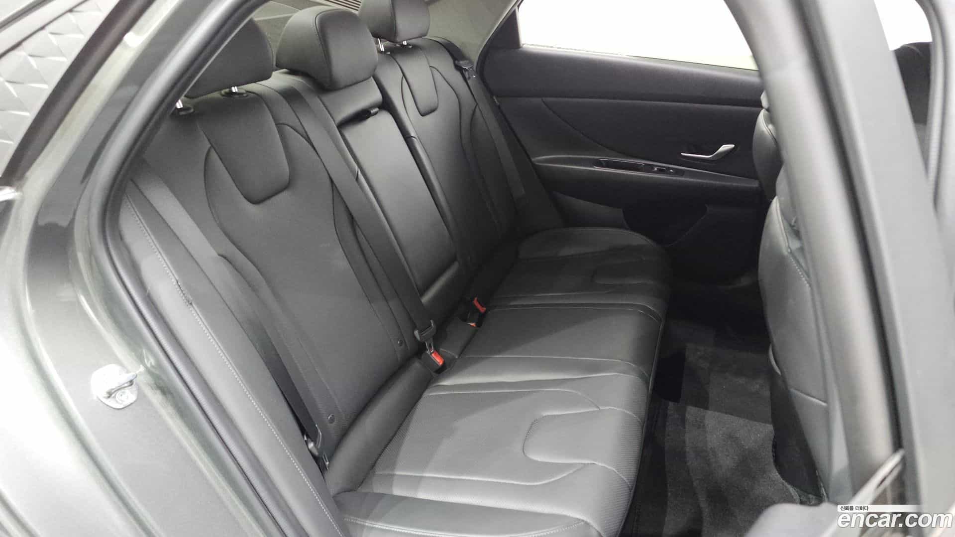 AVANTE Hyundai 2024.0-OPTION-044