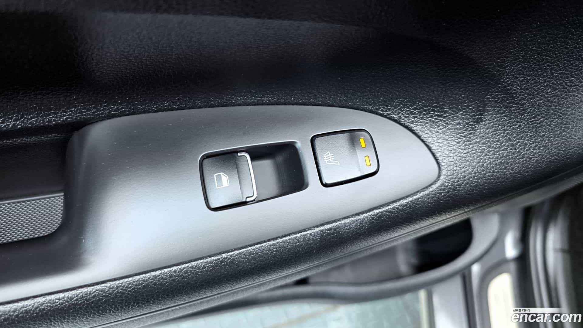 Grandeur Hyundai 2018.1-OPTION-021