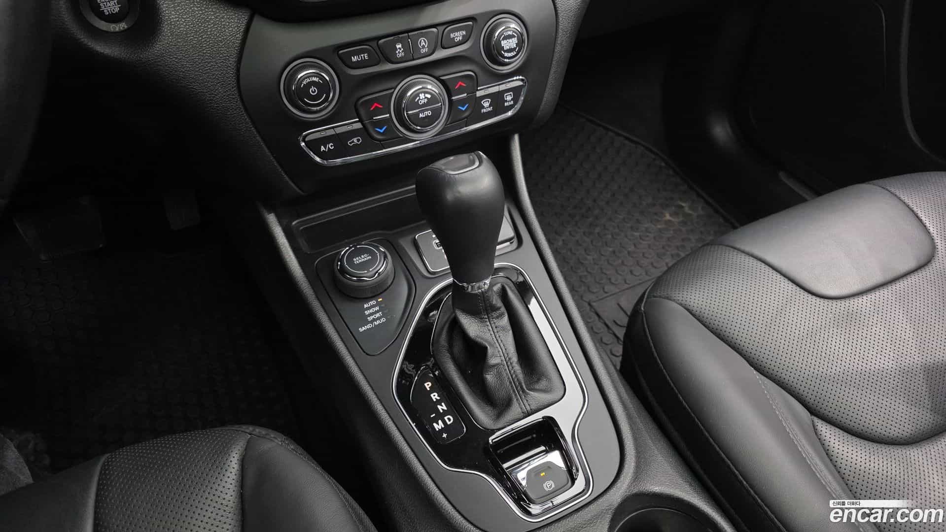 Cherokee Jeep 2021.9-INNER-009