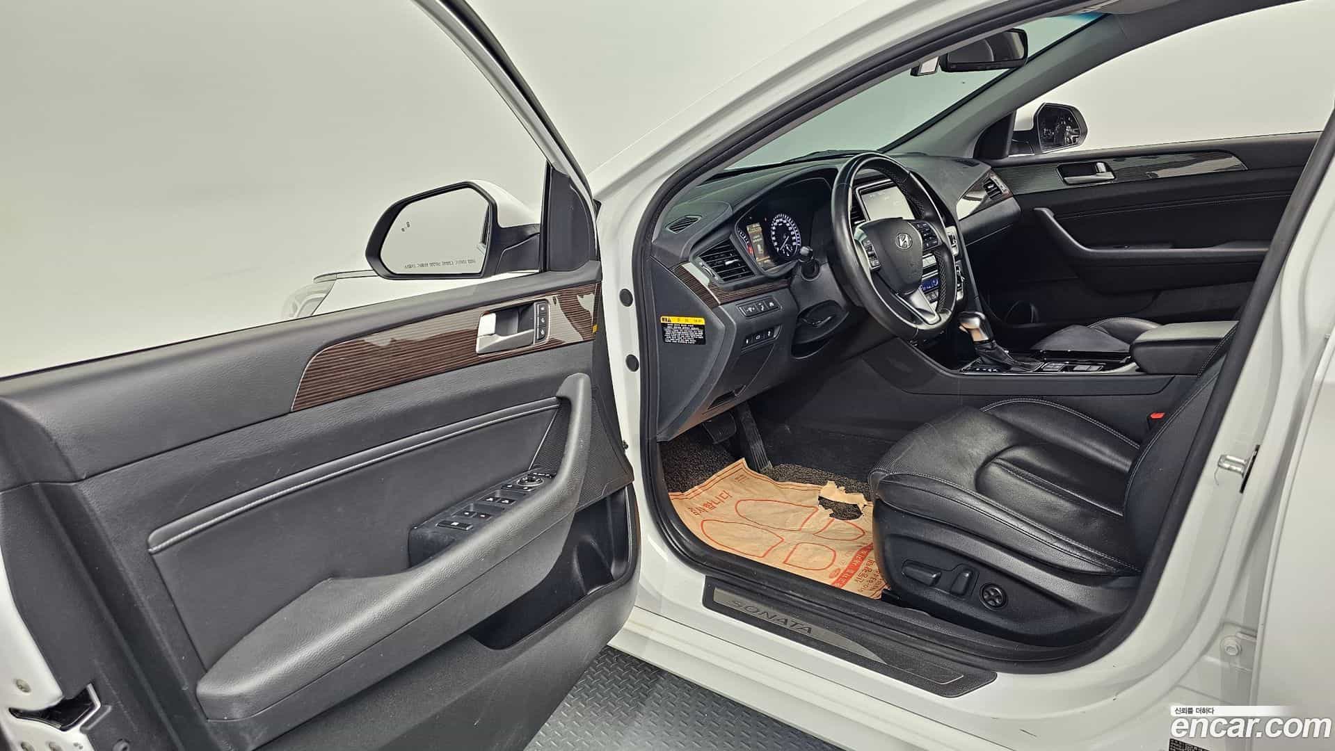 Sonata Hyundai 2019.2-INNER-010