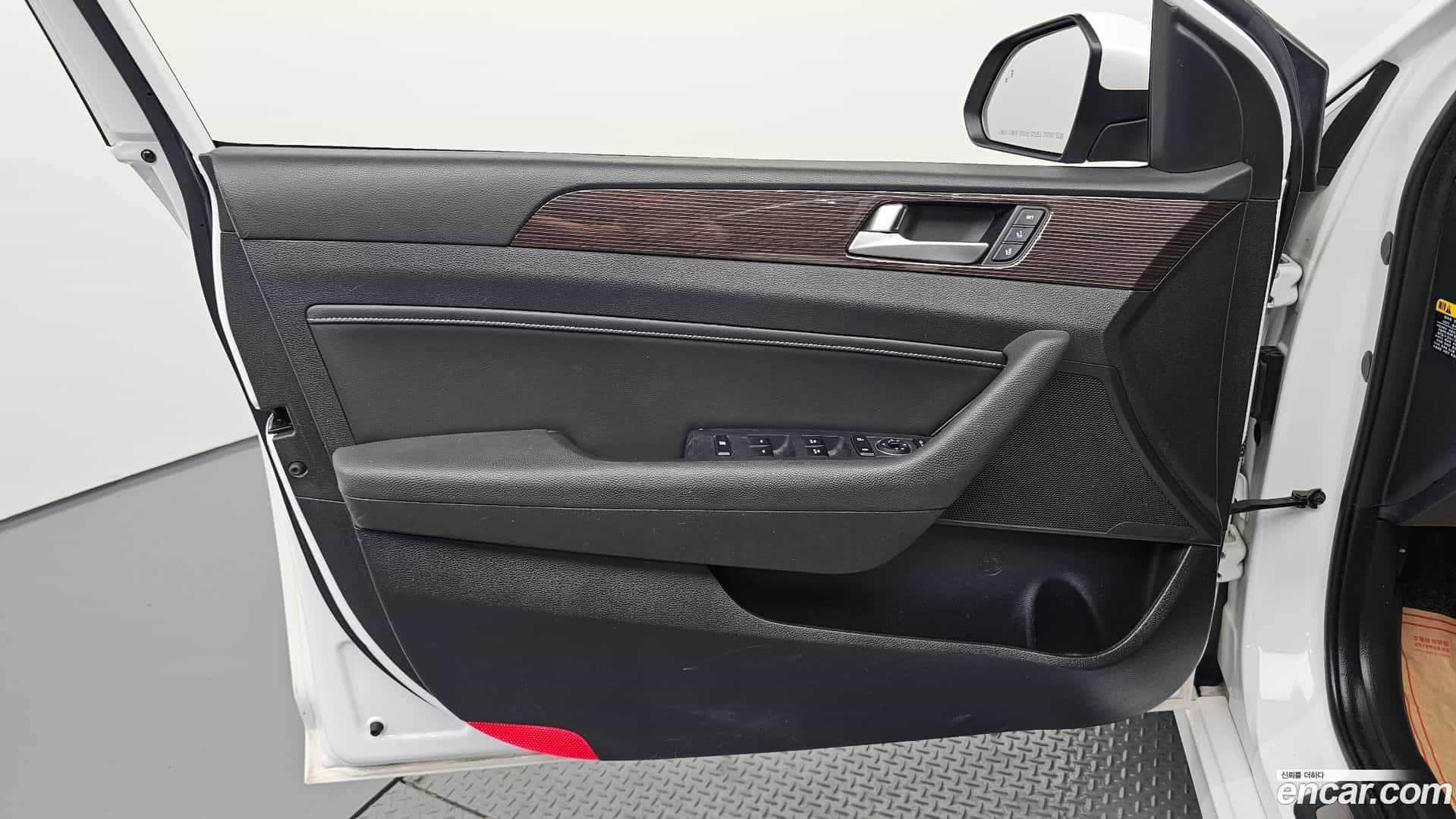 Sonata Hyundai 2019.2-INNER-034