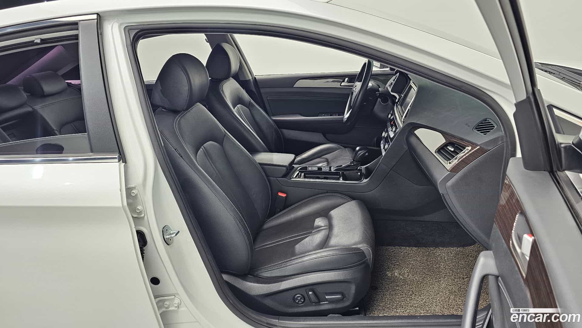 Sonata Hyundai 2019.2-INNER-036