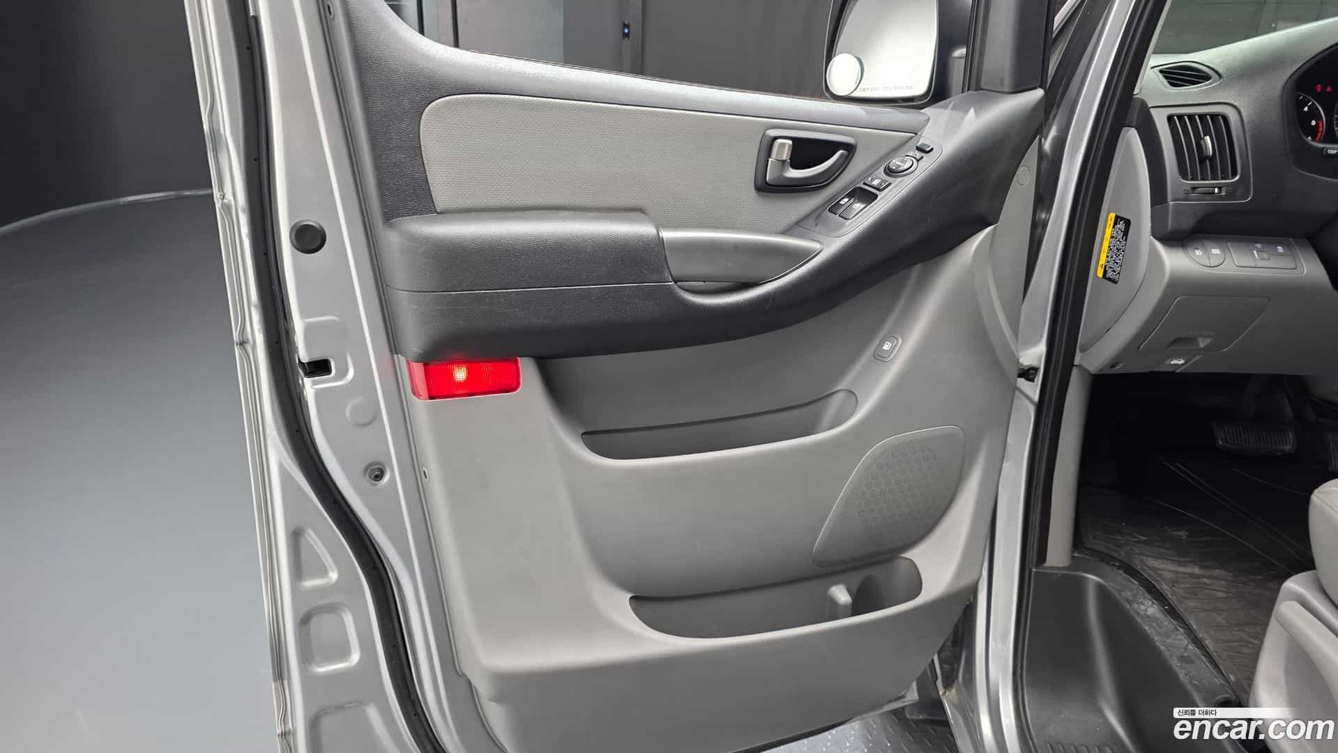 Starex Hyundai 2020.4-INNER-035