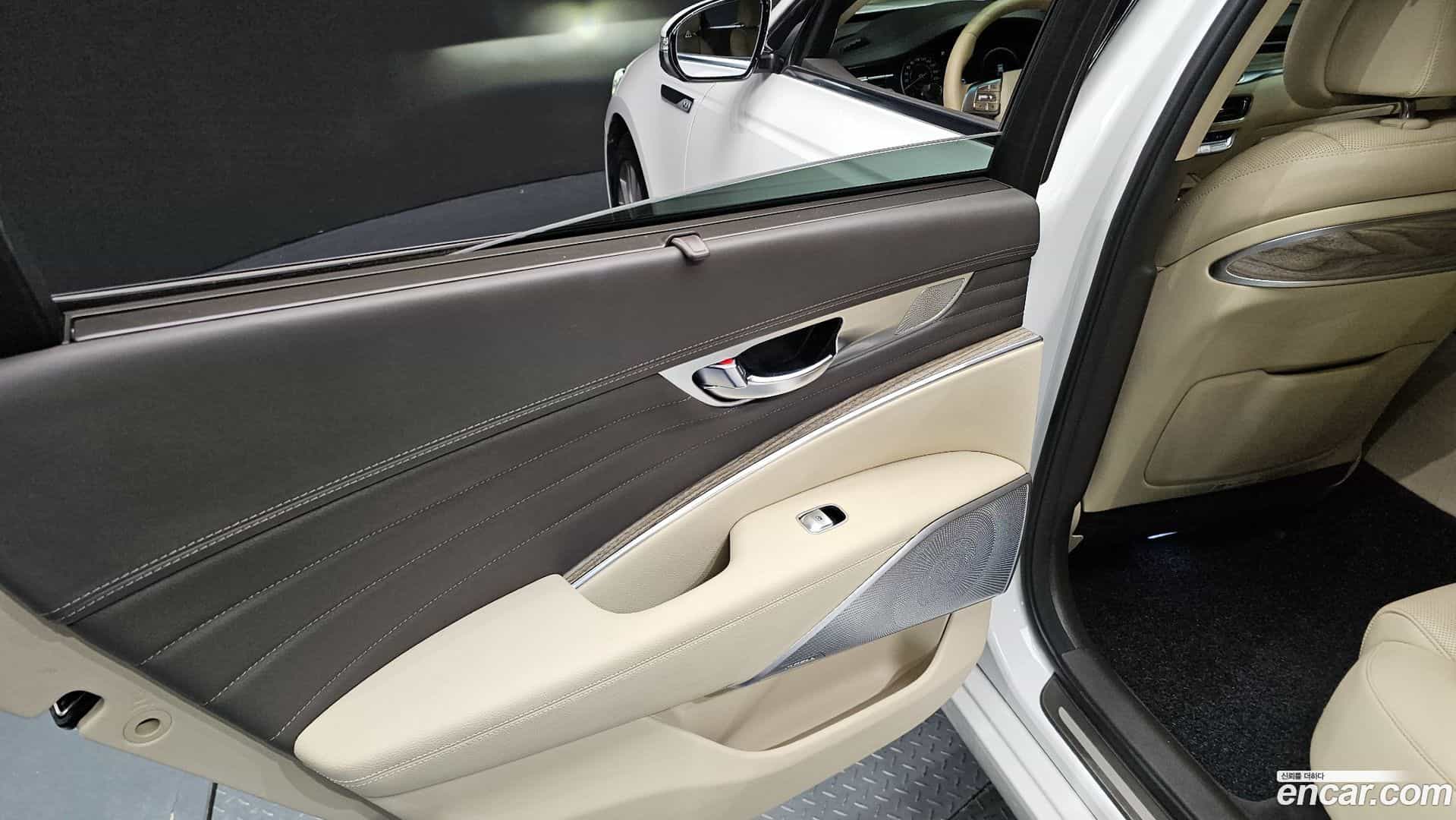 K9 Kia 2022.9-INNER-035