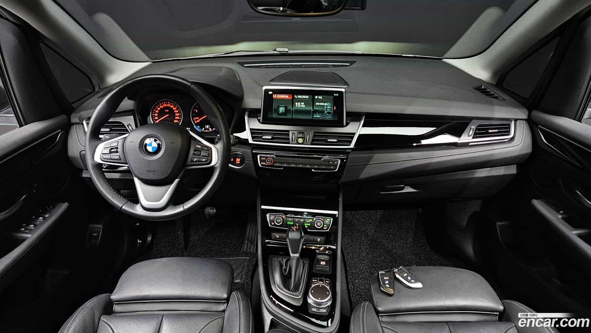 2-Series BMW 2017.9-INNER-007