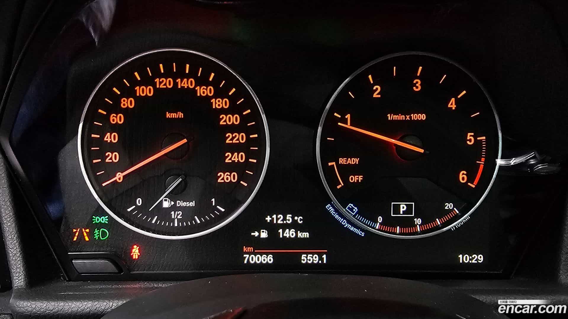 2-Series BMW 2017.9-INNER-008