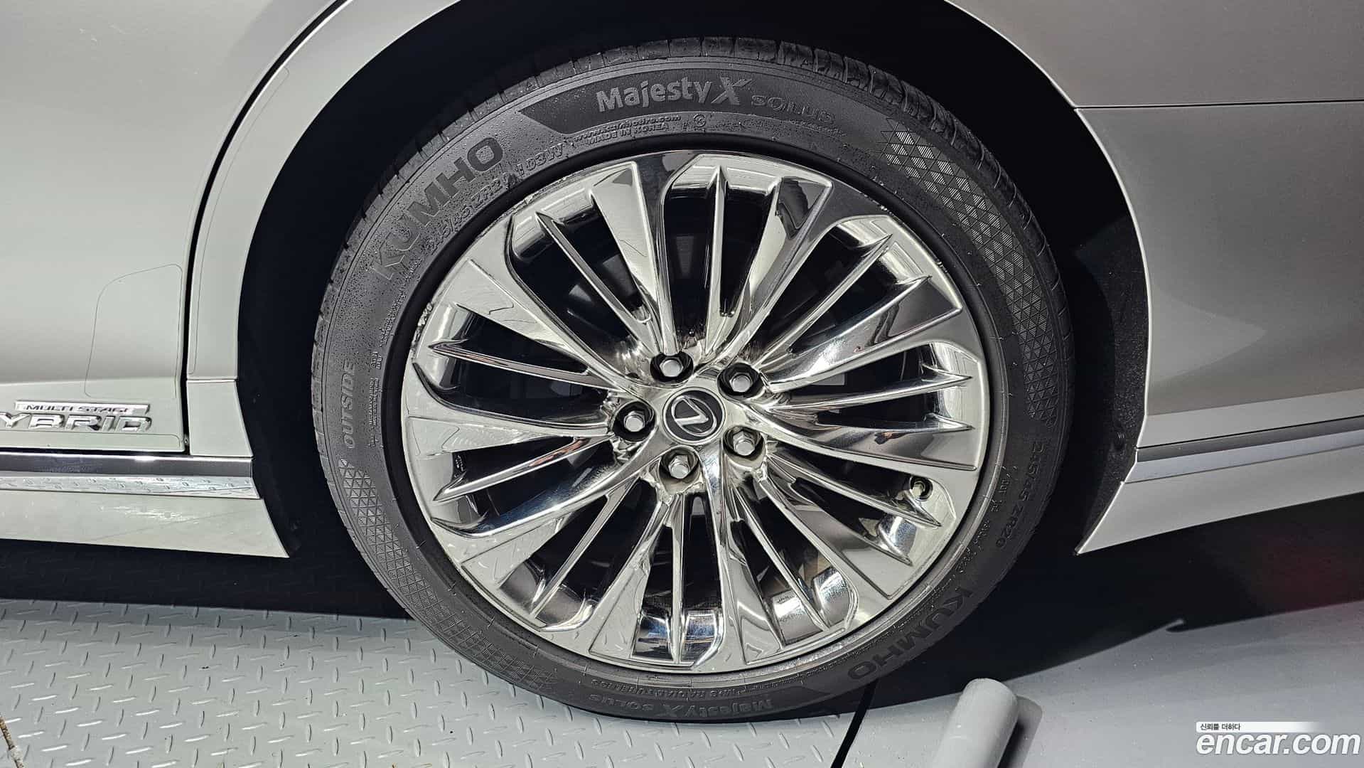 LS Lexus 2021.2-OUTER-031