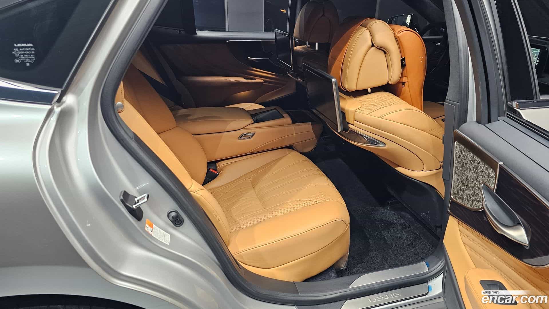 LS Lexus 2021.2-INNER-036