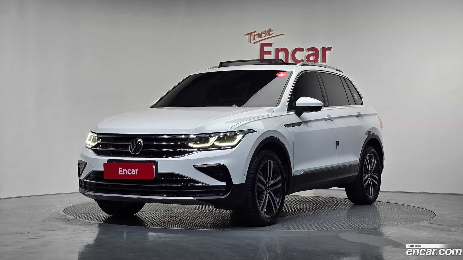 Tiguan Volkswagen 2021.7-OUTER-001