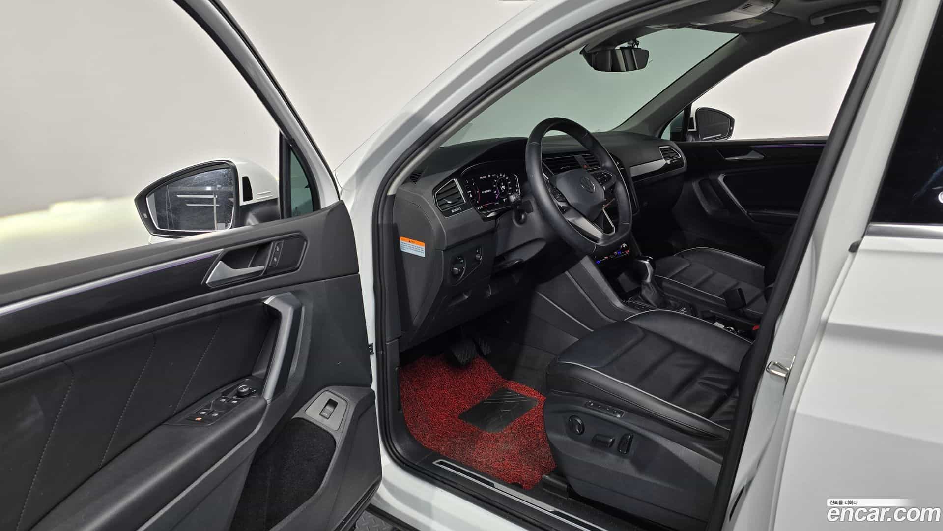 Tiguan Volkswagen 2021.7-INNER-010