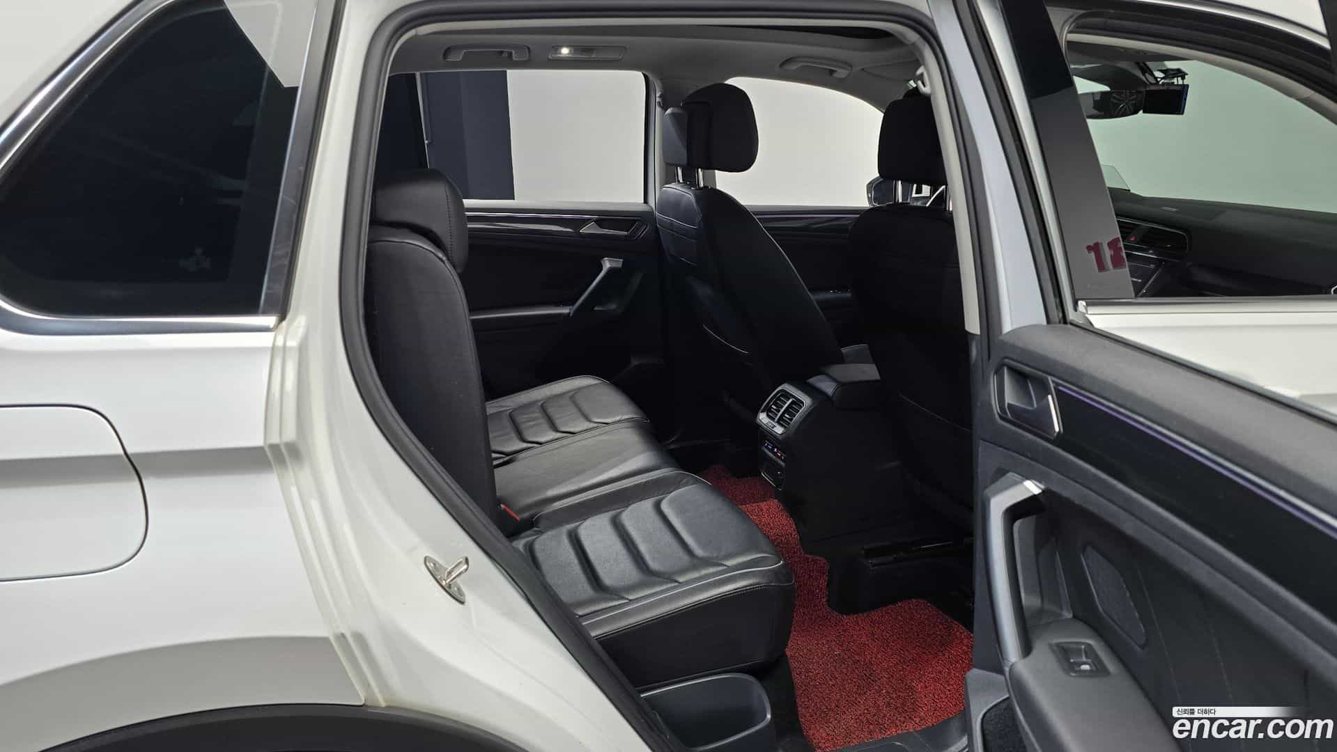 Tiguan Volkswagen 2021.7-OPTION-015