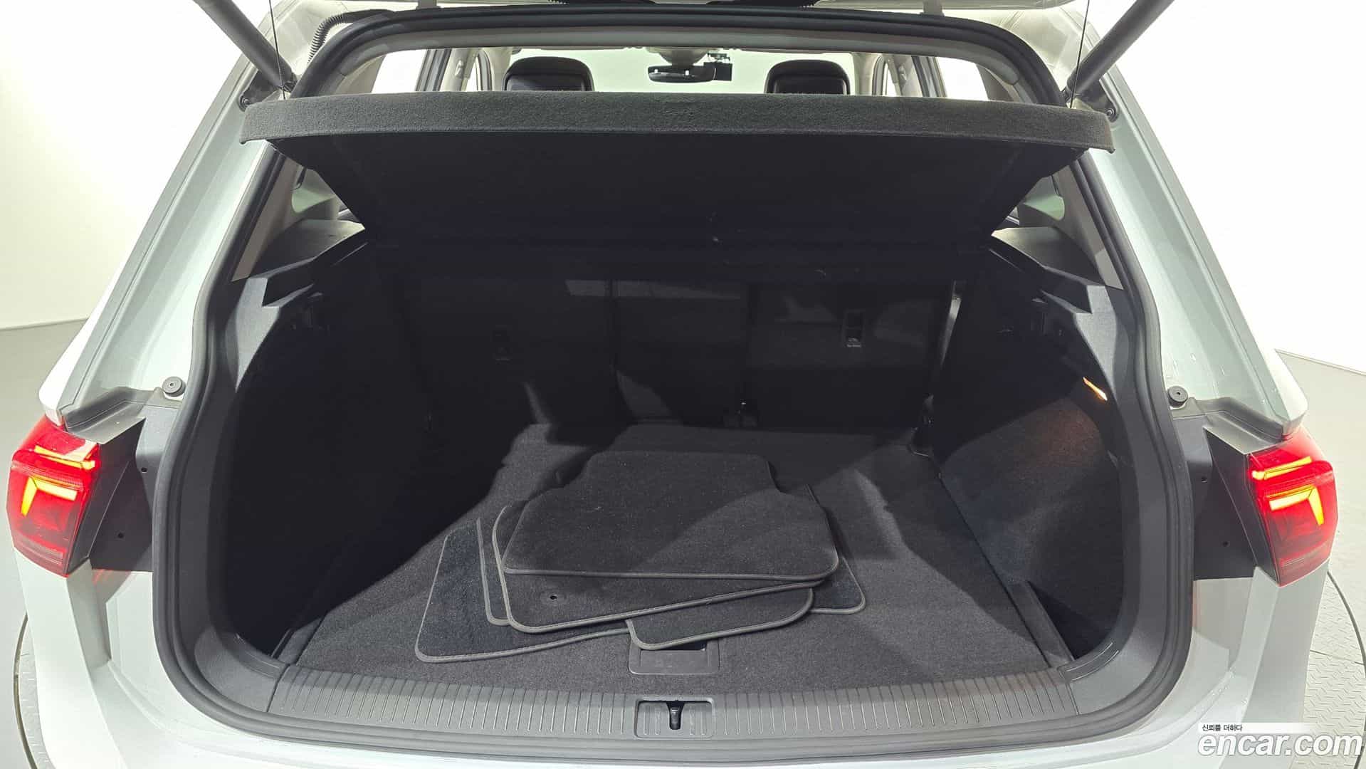 Tiguan Volkswagen 2021.7-OPTION-024