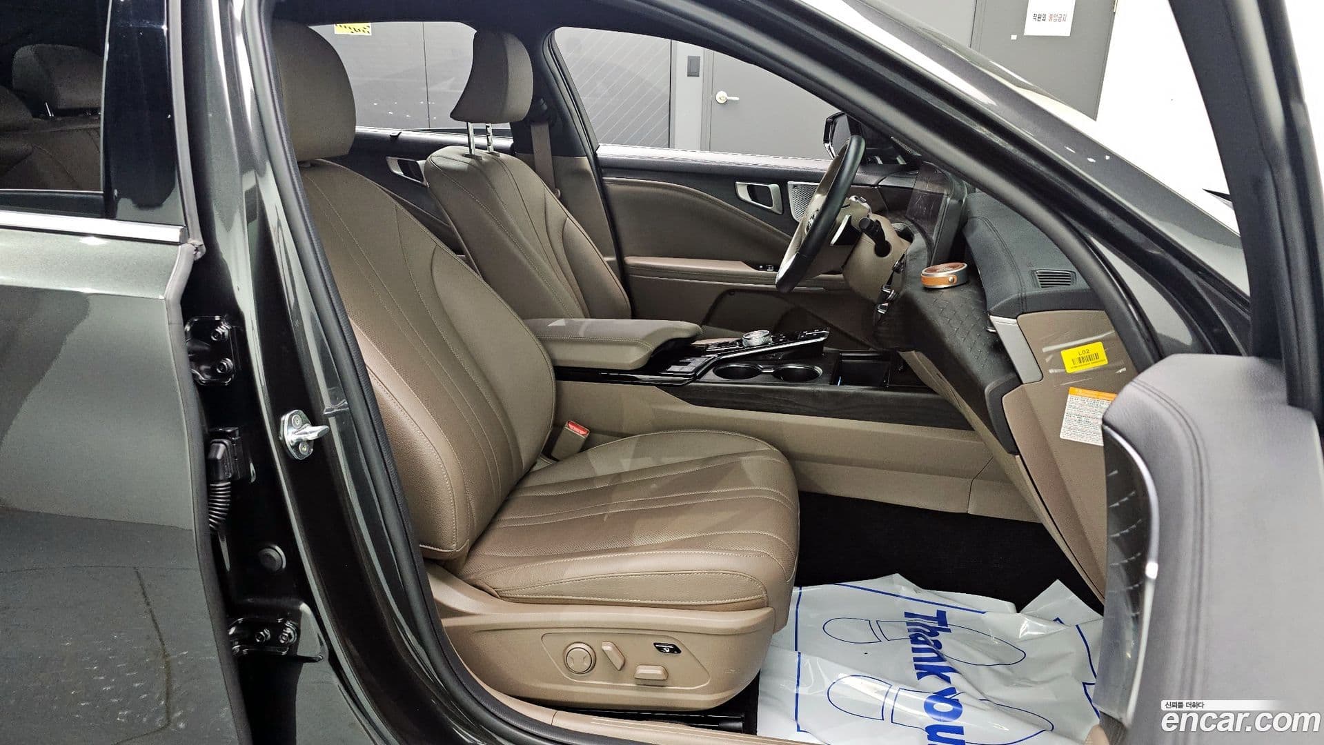 Main__Slider__Photo:K8 Kia 2022.6-11