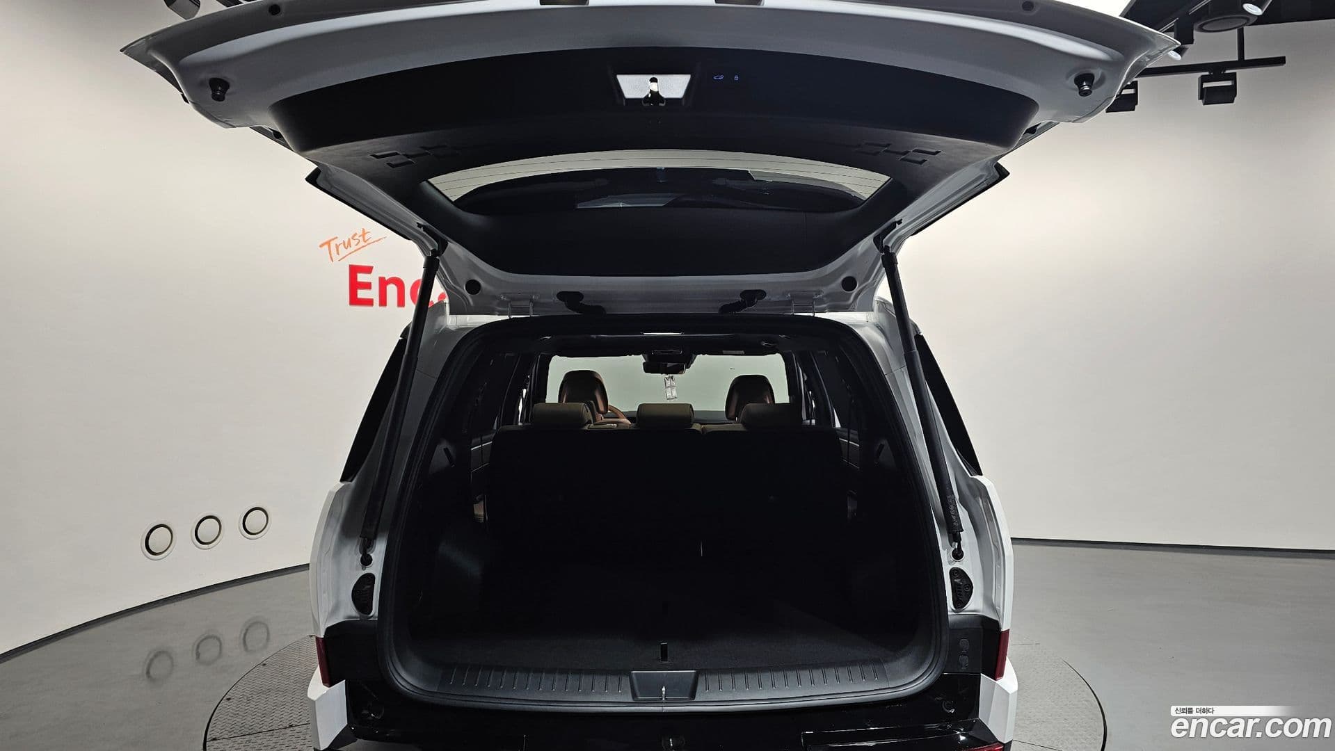 Main__Slider__Photo:Santafe Hyundai 2024.3-19