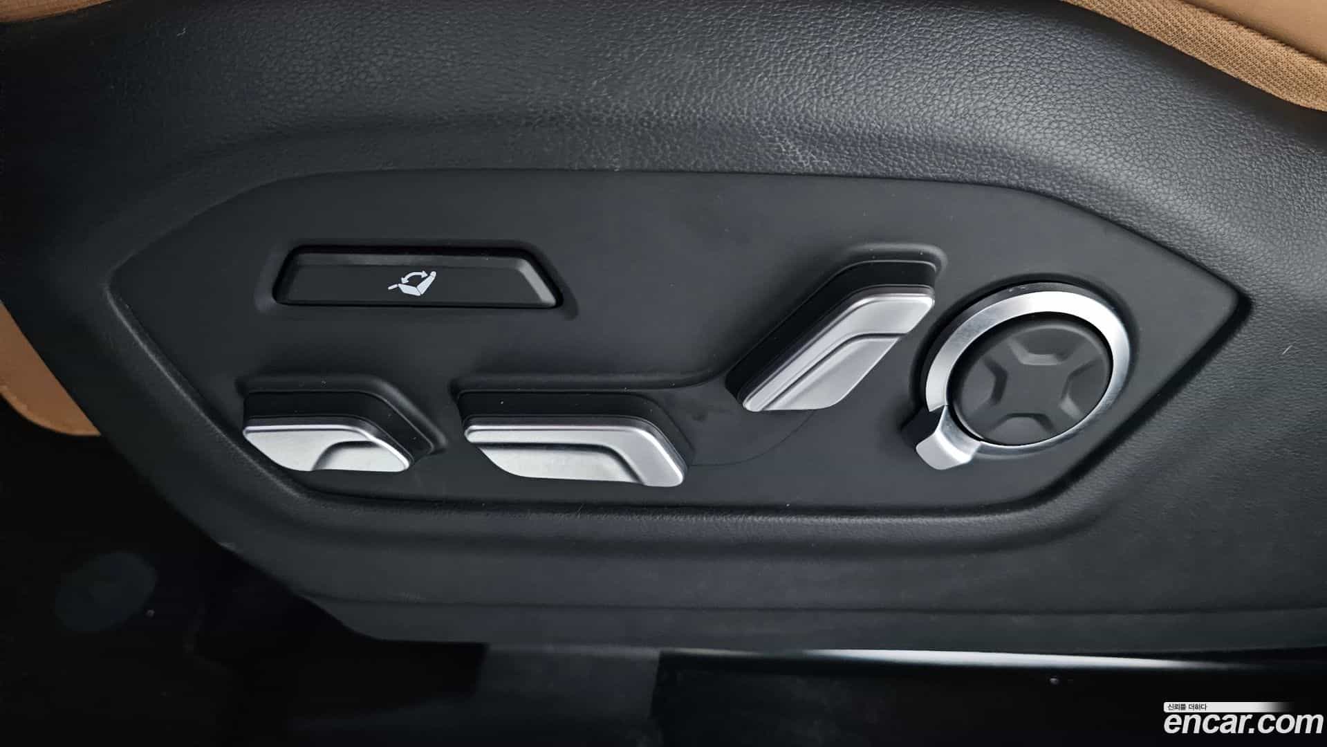 Santafe Hyundai 2024.3-OPTION-044