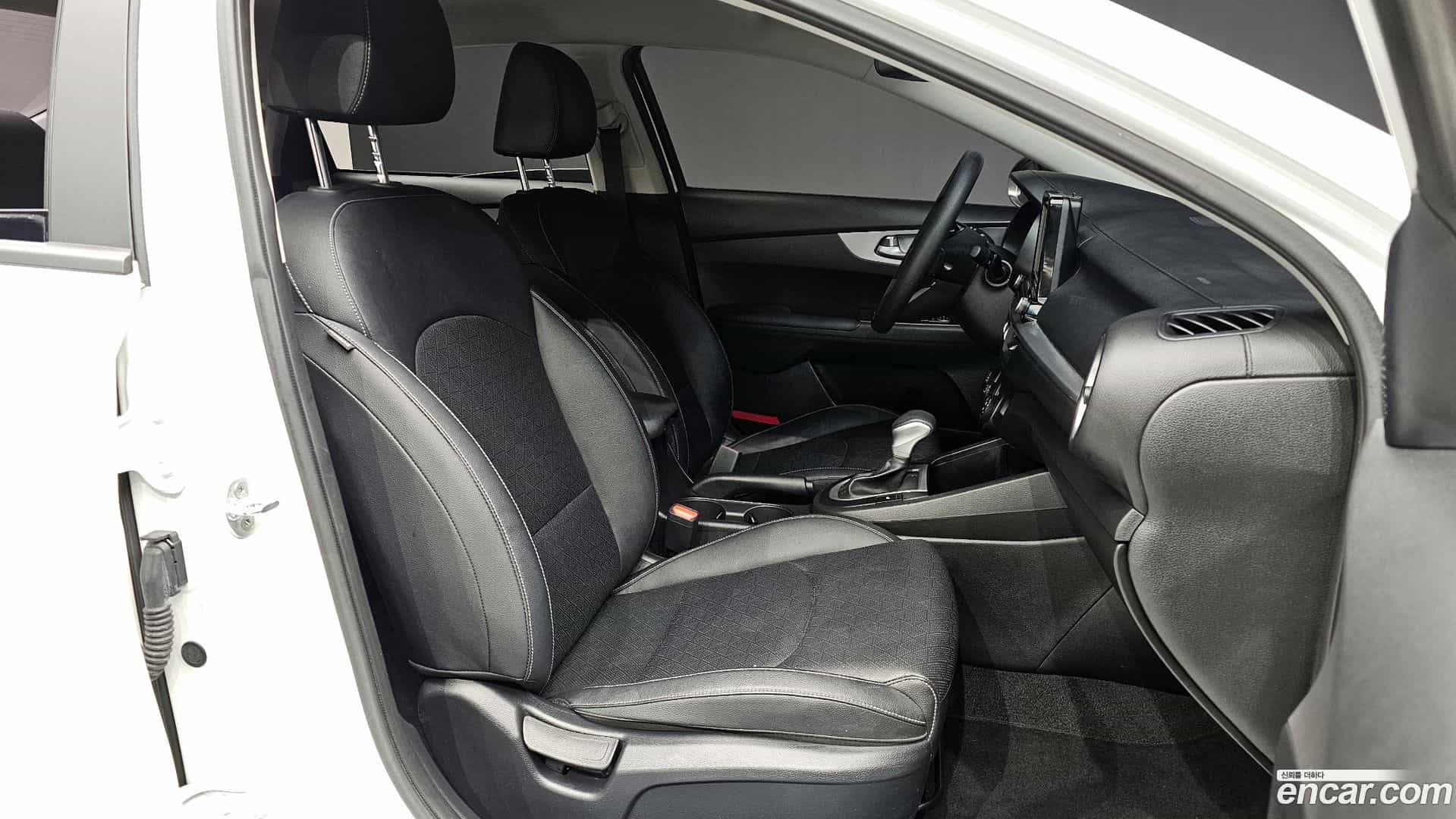 K3 Kia 2022.2-OPTION-015