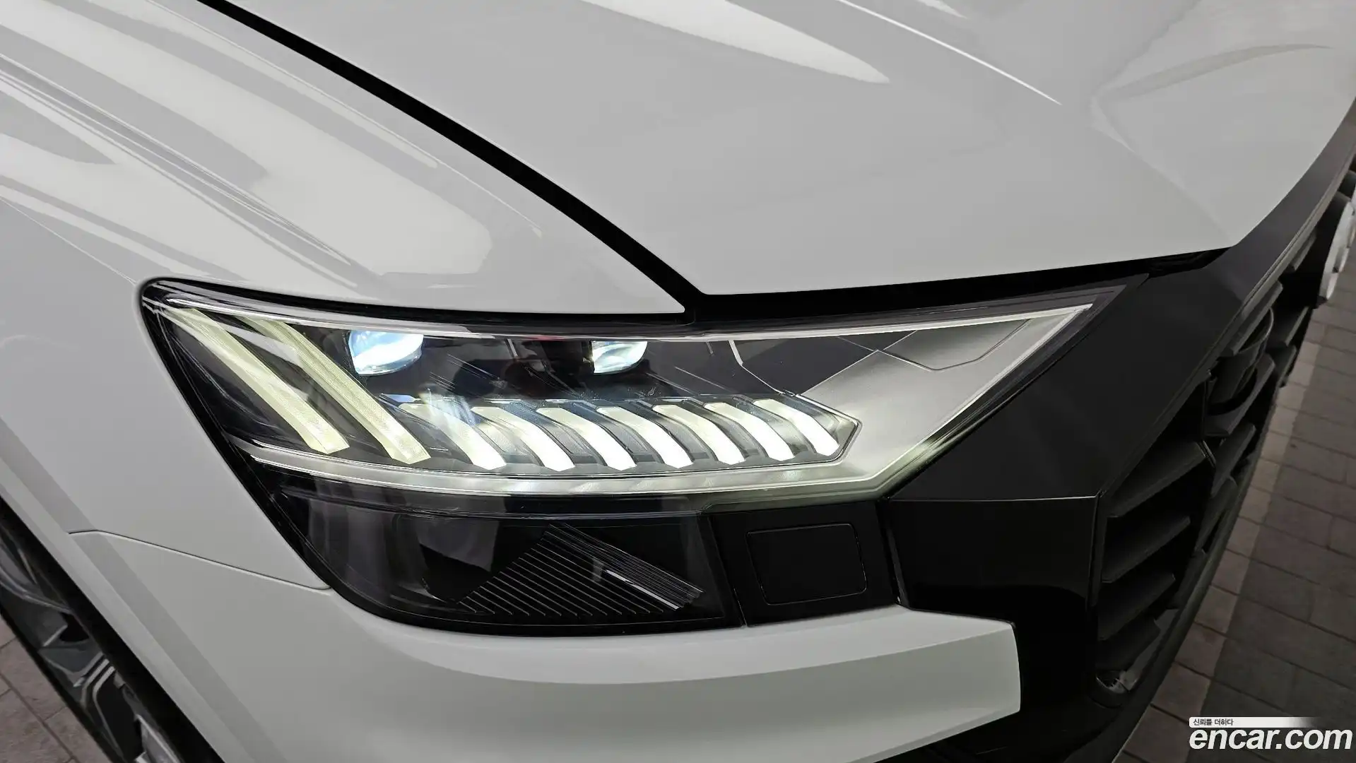 Q8 Audi 2022.1-OUTER-032