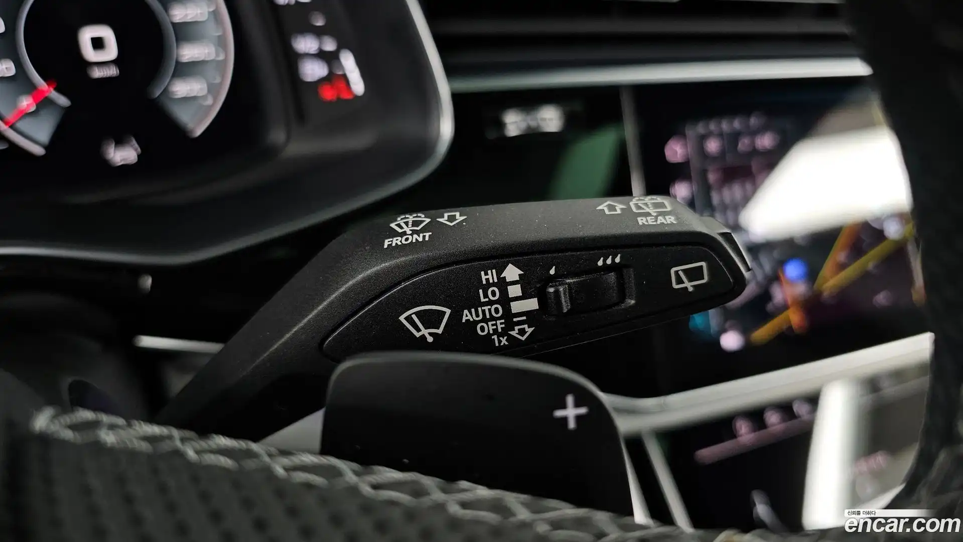 Q8 Audi 2022.1-OPTION-041
