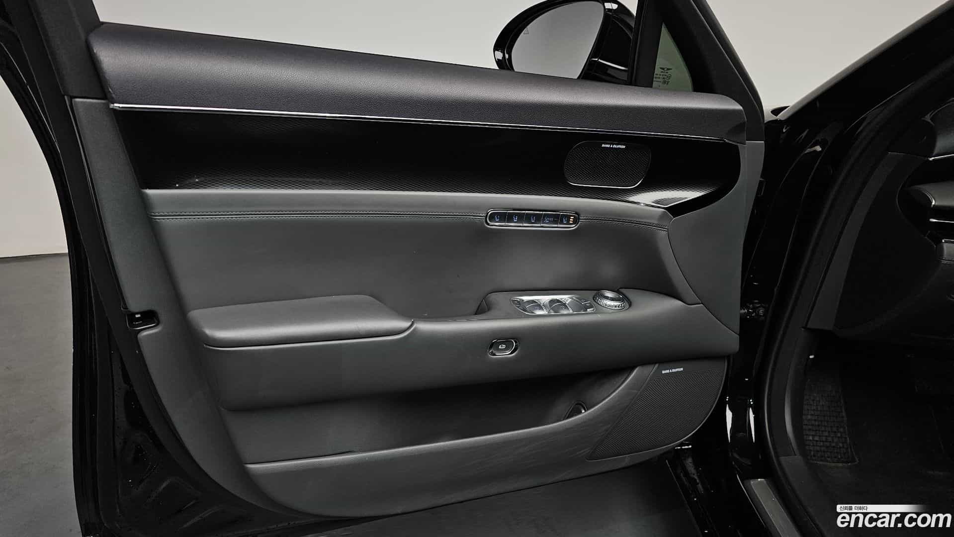 G90 Genesis 2023.7-INNER-034
