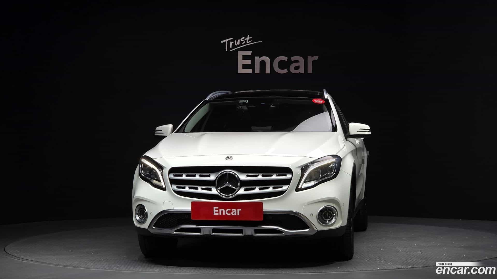 GLA-Class Mercedes-Benz 2019.3-OUTER-003
