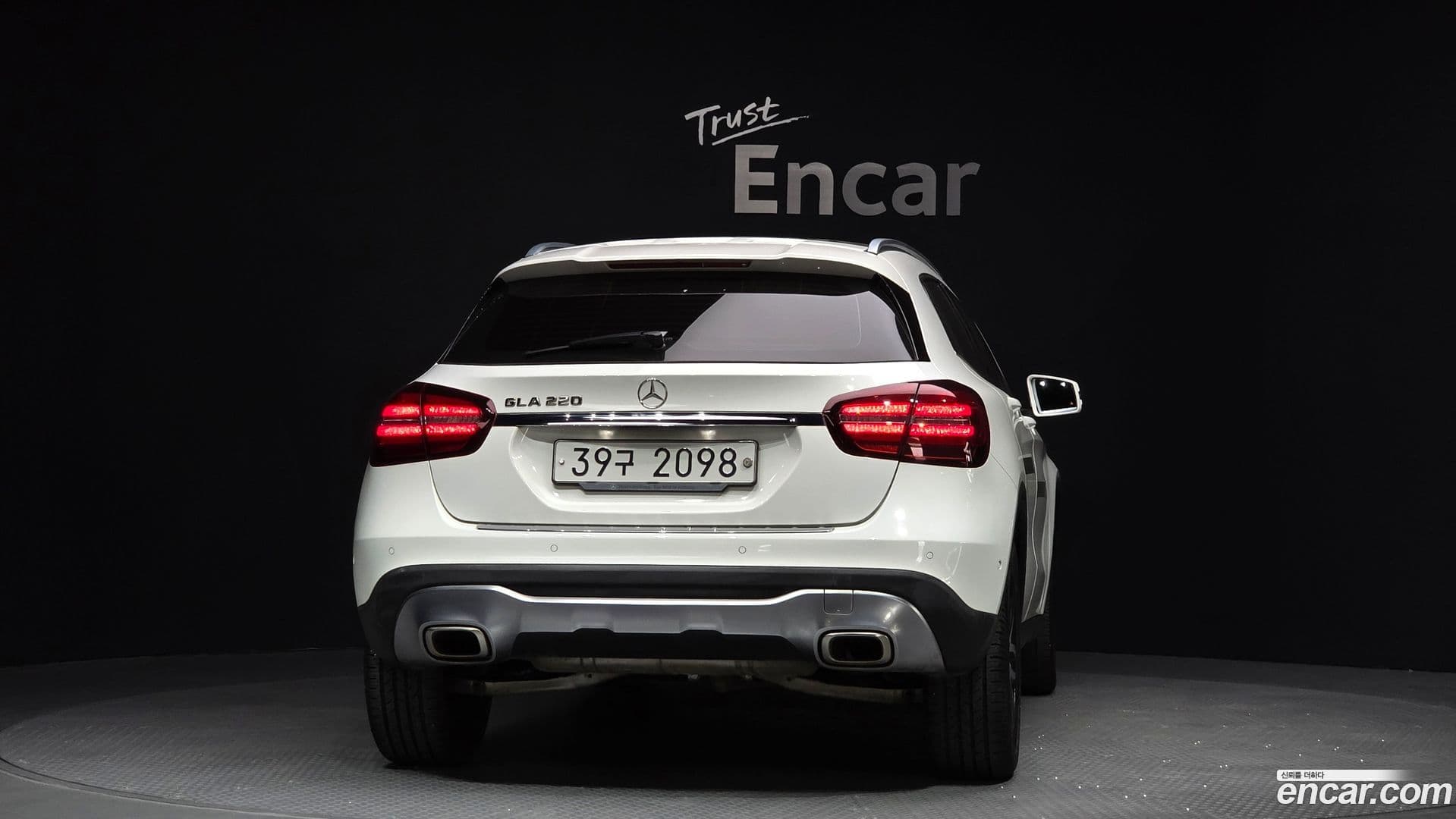 Main__Slider__Photo:GLA-Class Mercedes-Benz 2019.3-3