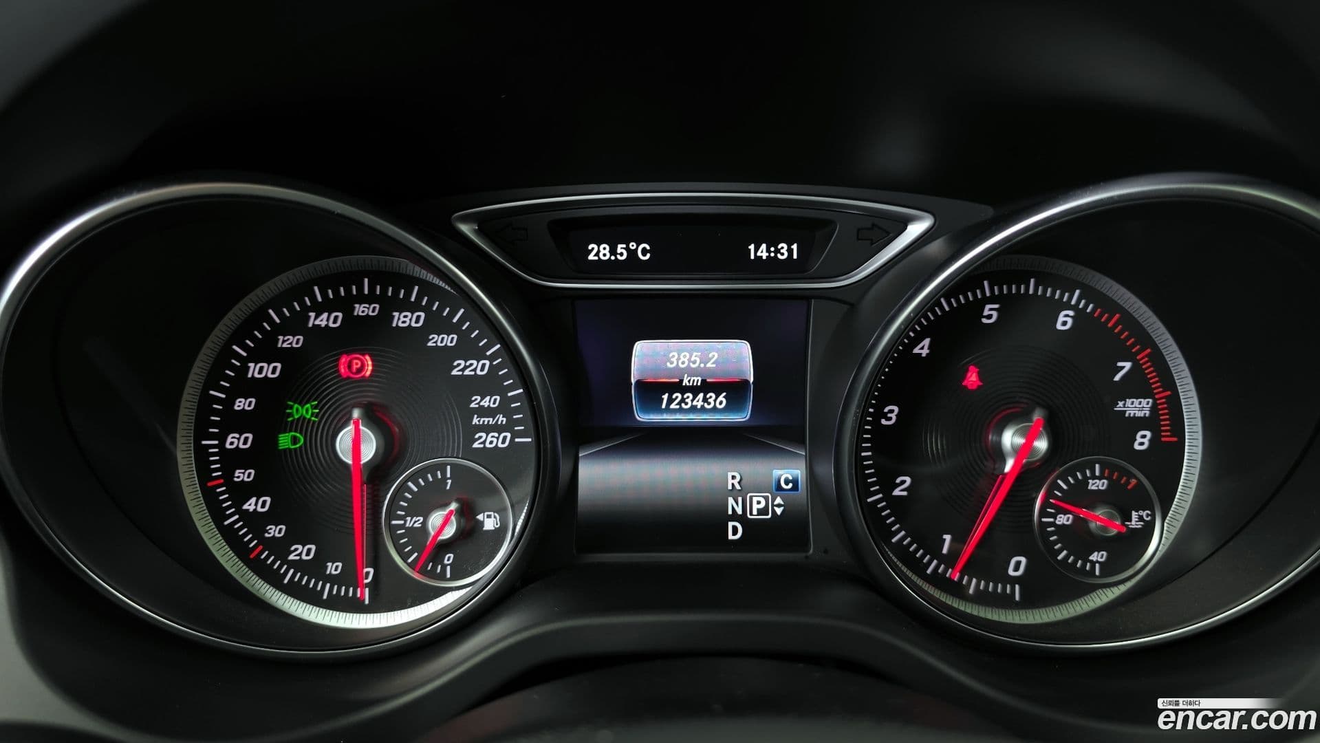 Main__Slider__Photo:GLA-Class Mercedes-Benz 2019.3-7