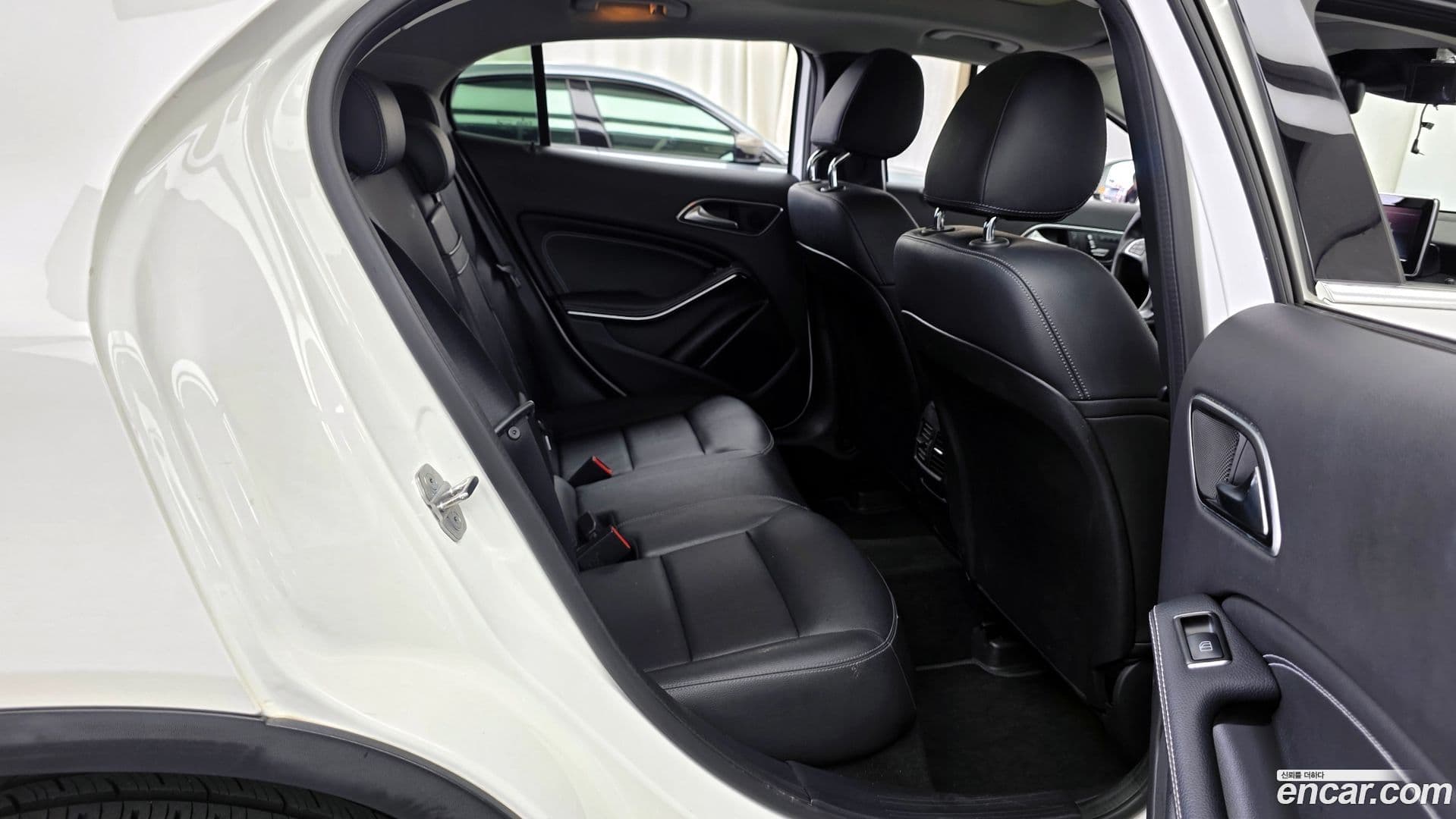 Main__Slider__Photo:GLA-Class Mercedes-Benz 2019.3-11