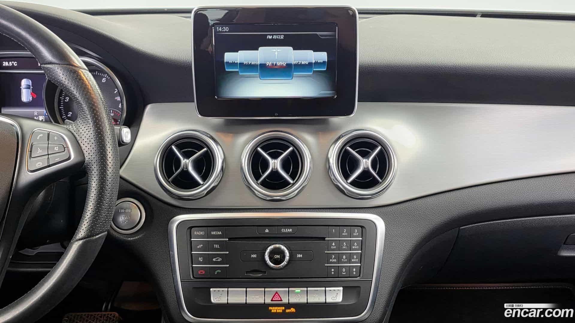 GLA-Class Mercedes-Benz 2019.3-OPTION-018