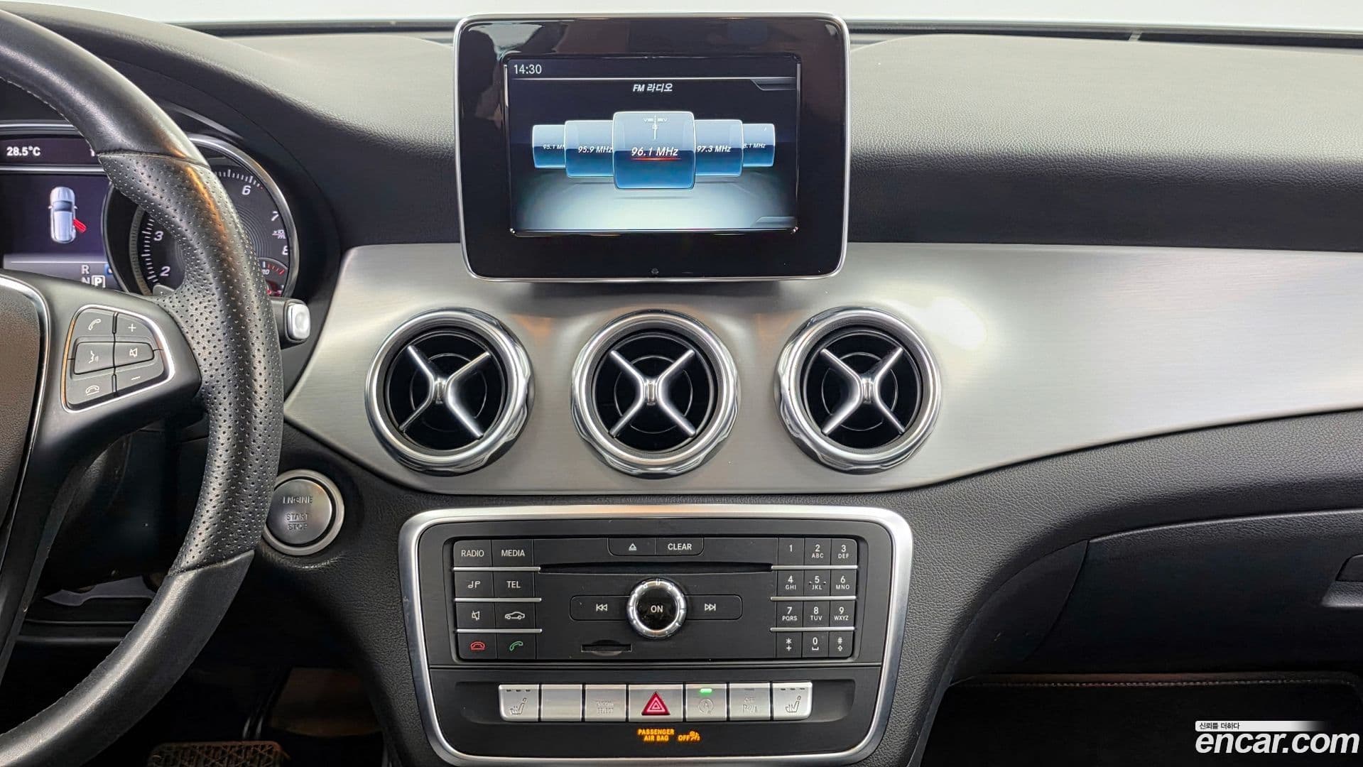Main__Slider__Photo:GLA-Class Mercedes-Benz 2019.3-13