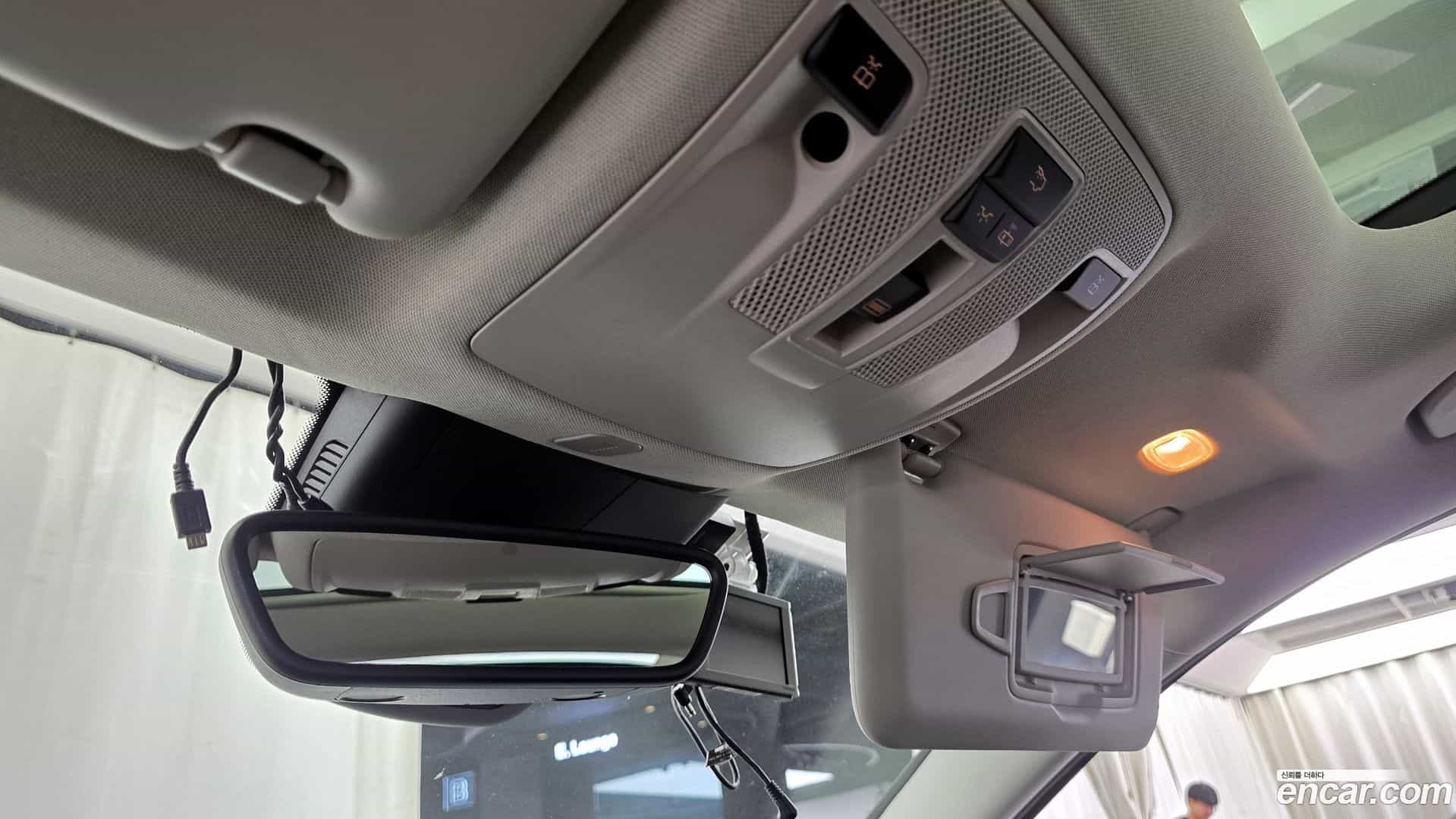 GLA-Class Mercedes-Benz 2019.3-OPTION-021