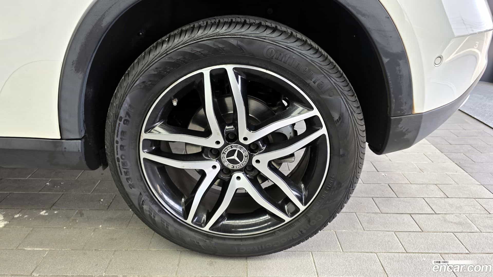GLA-Class Mercedes-Benz 2019.3-OUTER-031
