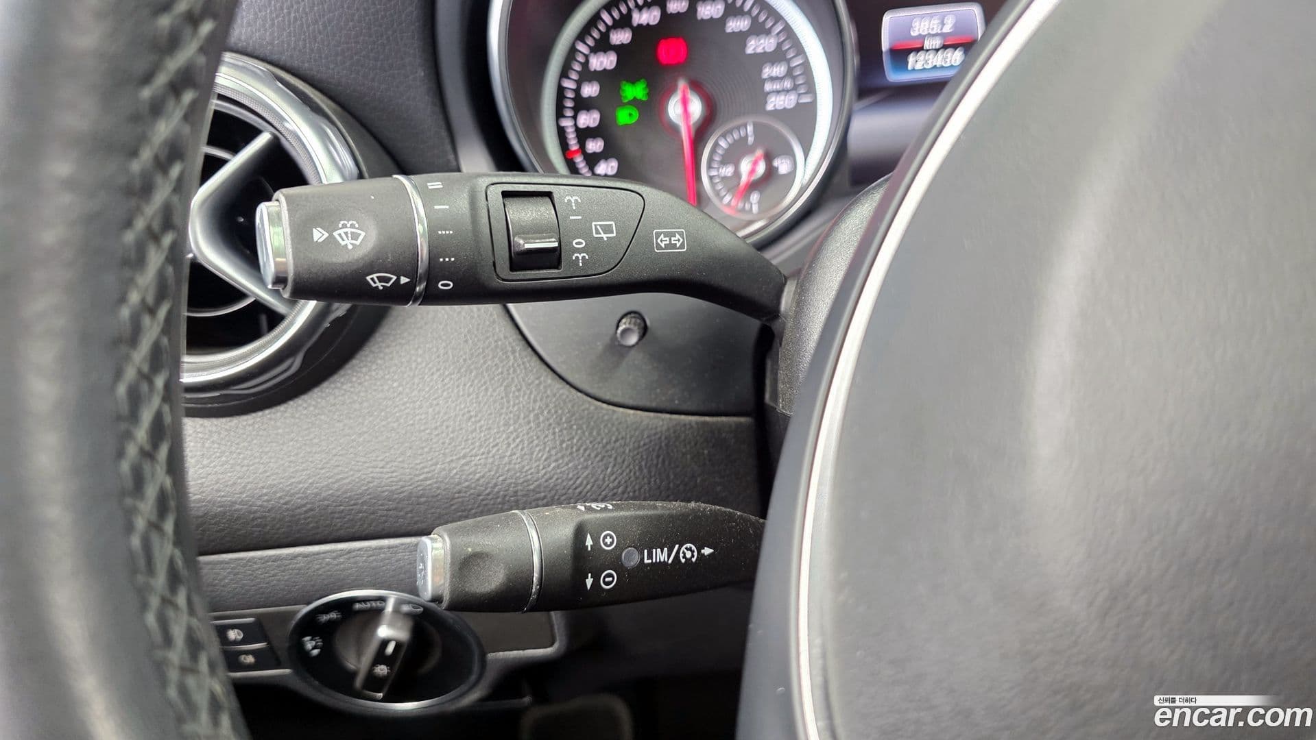 Main__Slider__Photo:GLA-Class Mercedes-Benz 2019.3-27