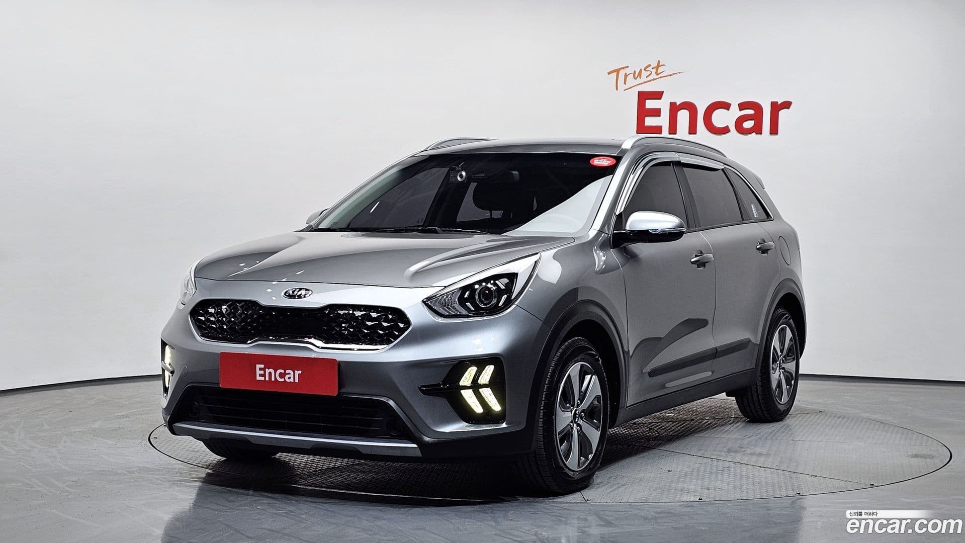 Main__Slider__Photo:Niro Kia 2020.0-0