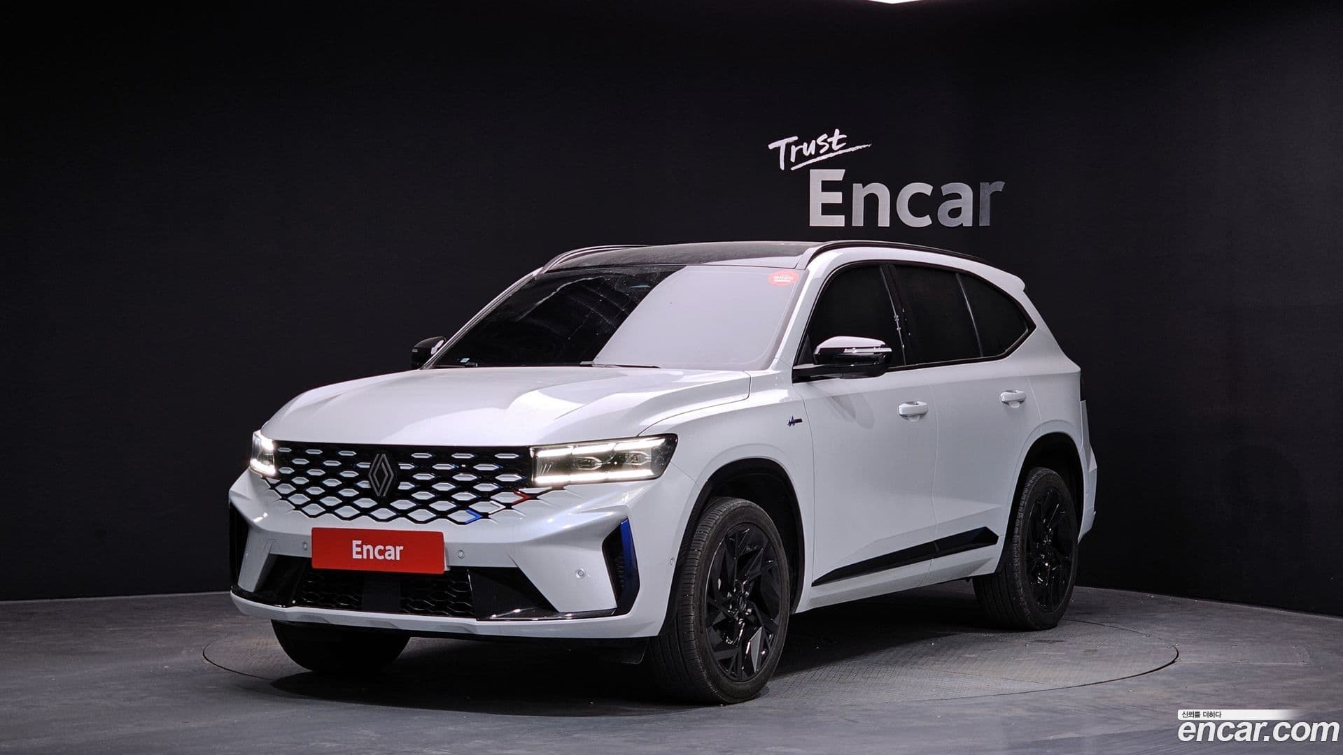 Main__Slider__Photo:Grand Koleos Renault Korea 2025.1-0