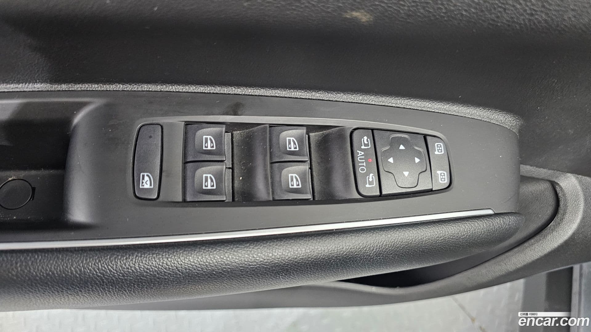 Main__Slider__Photo:QM6 Renault Korea 2022.1-13
