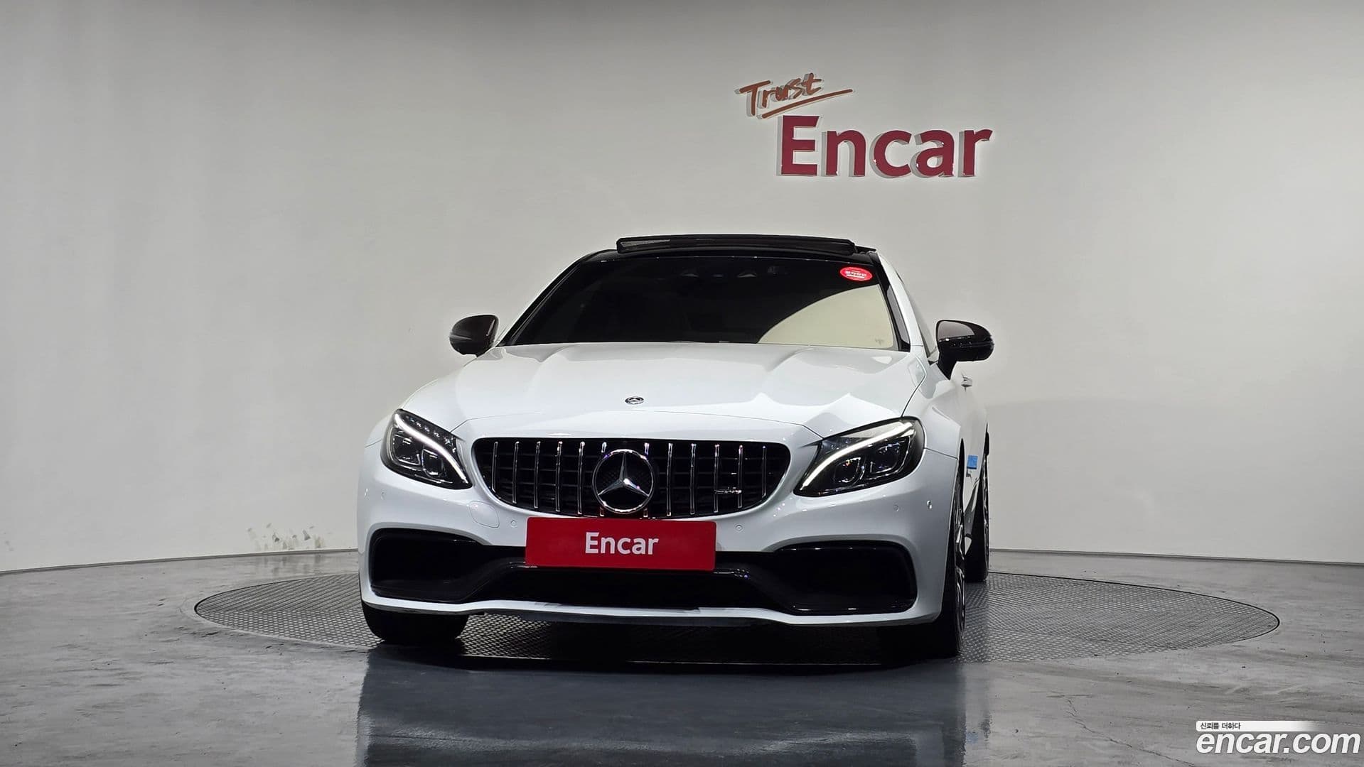 Main__Slider__Photo:C-Class Mercedes-Benz 2018.5-2