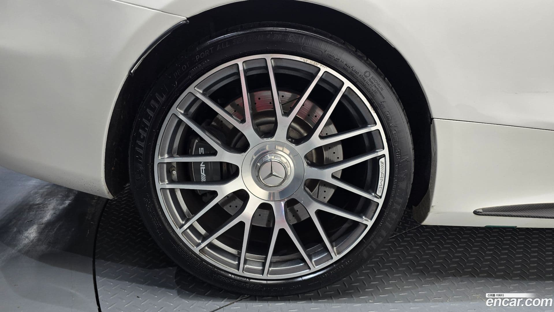 Main__Slider__Photo:C-Class Mercedes-Benz 2018.5-4