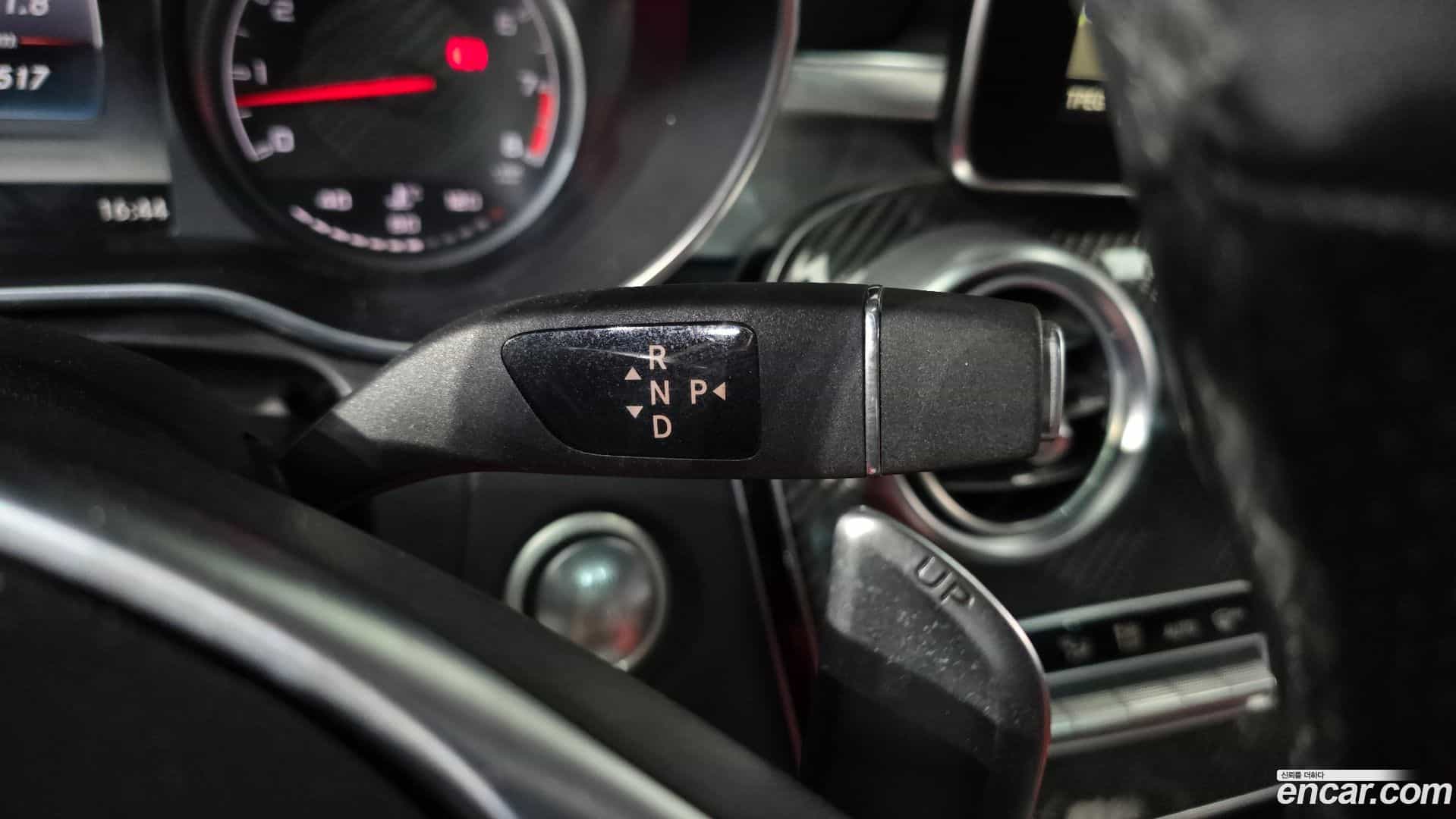 C-Class Mercedes-Benz 2018.5-INNER-009