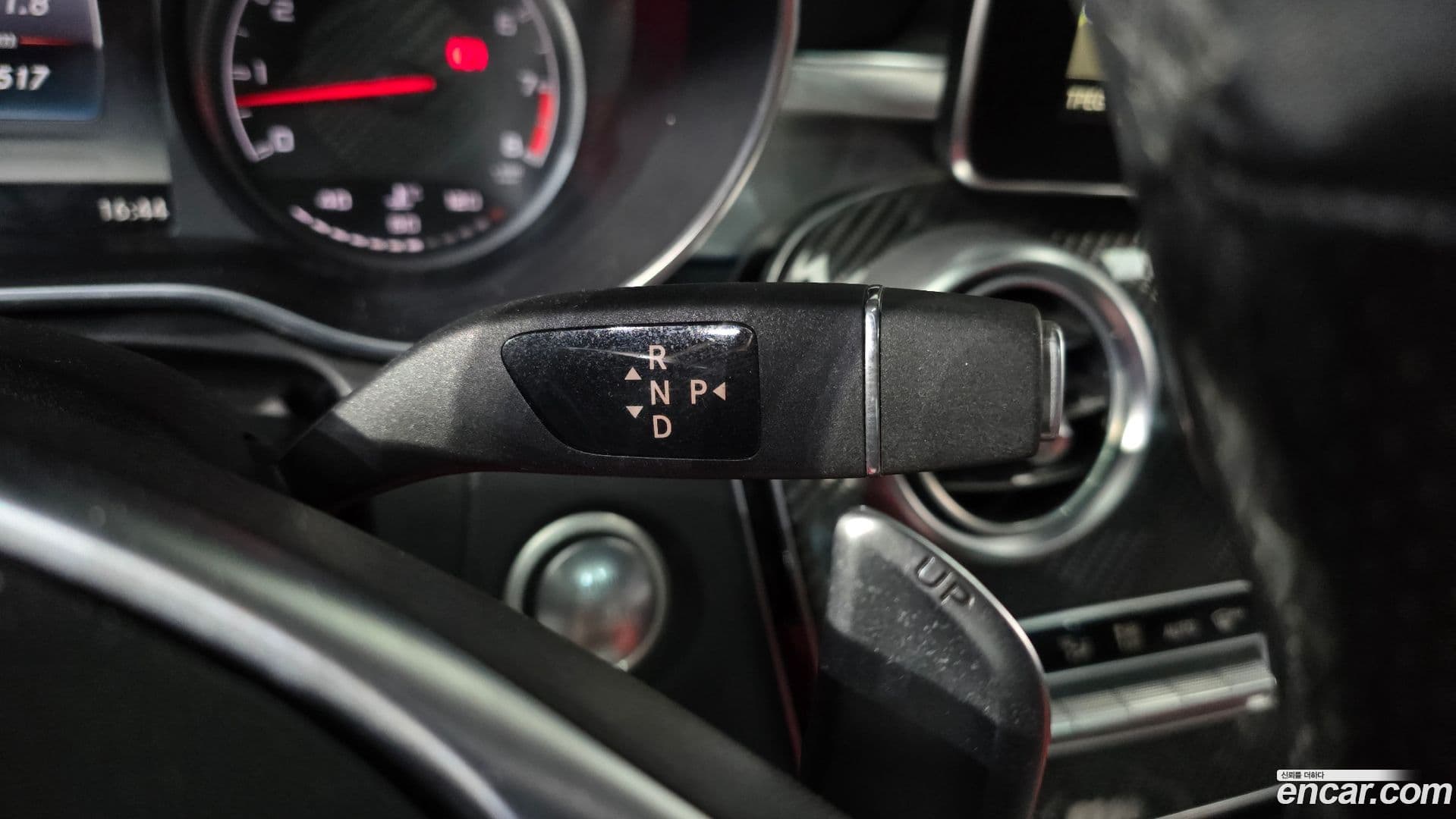 Main__Slider__Photo:C-Class Mercedes-Benz 2018.5-8