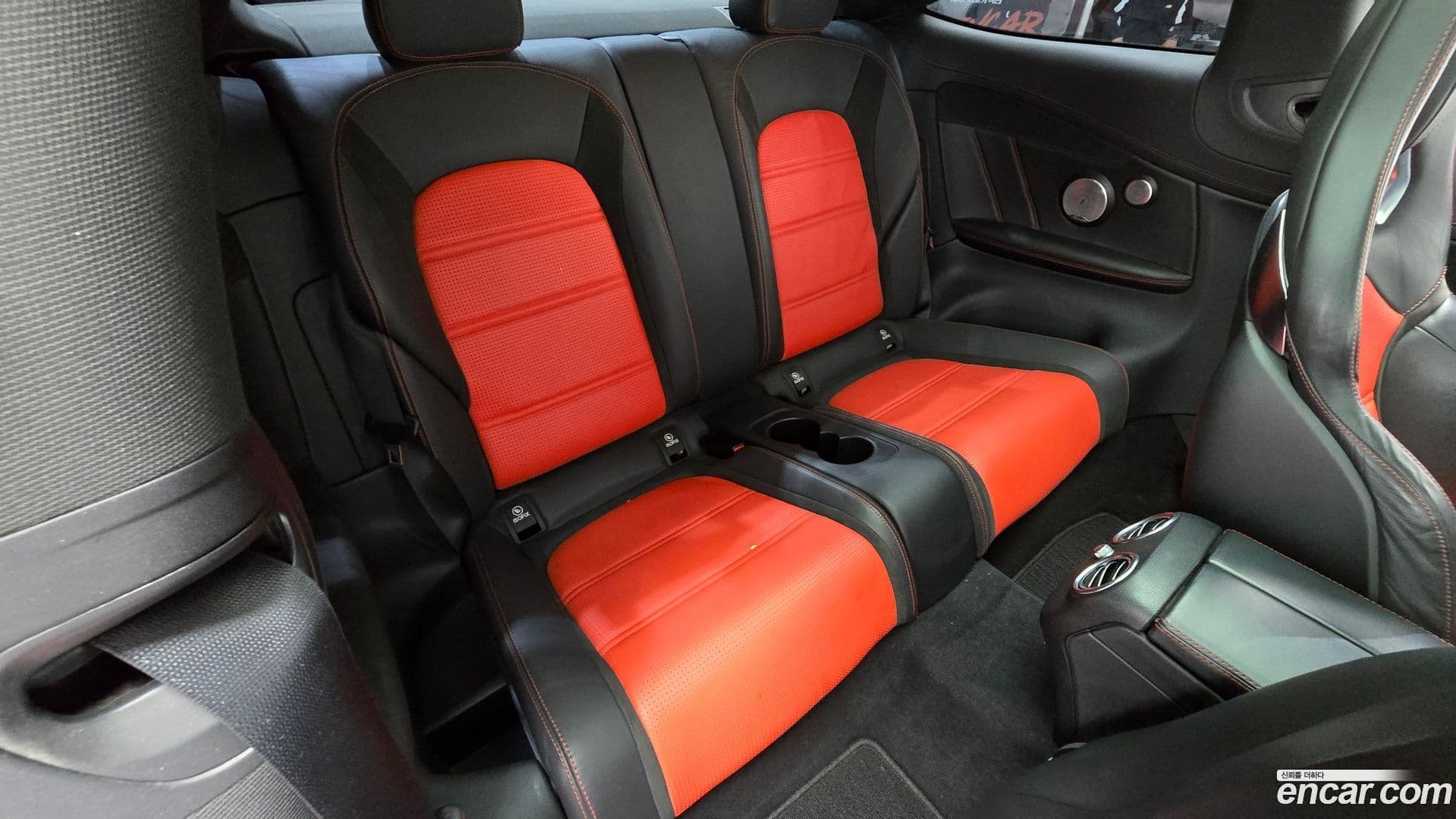 Main__Slider__Photo:C-Class Mercedes-Benz 2018.5-10