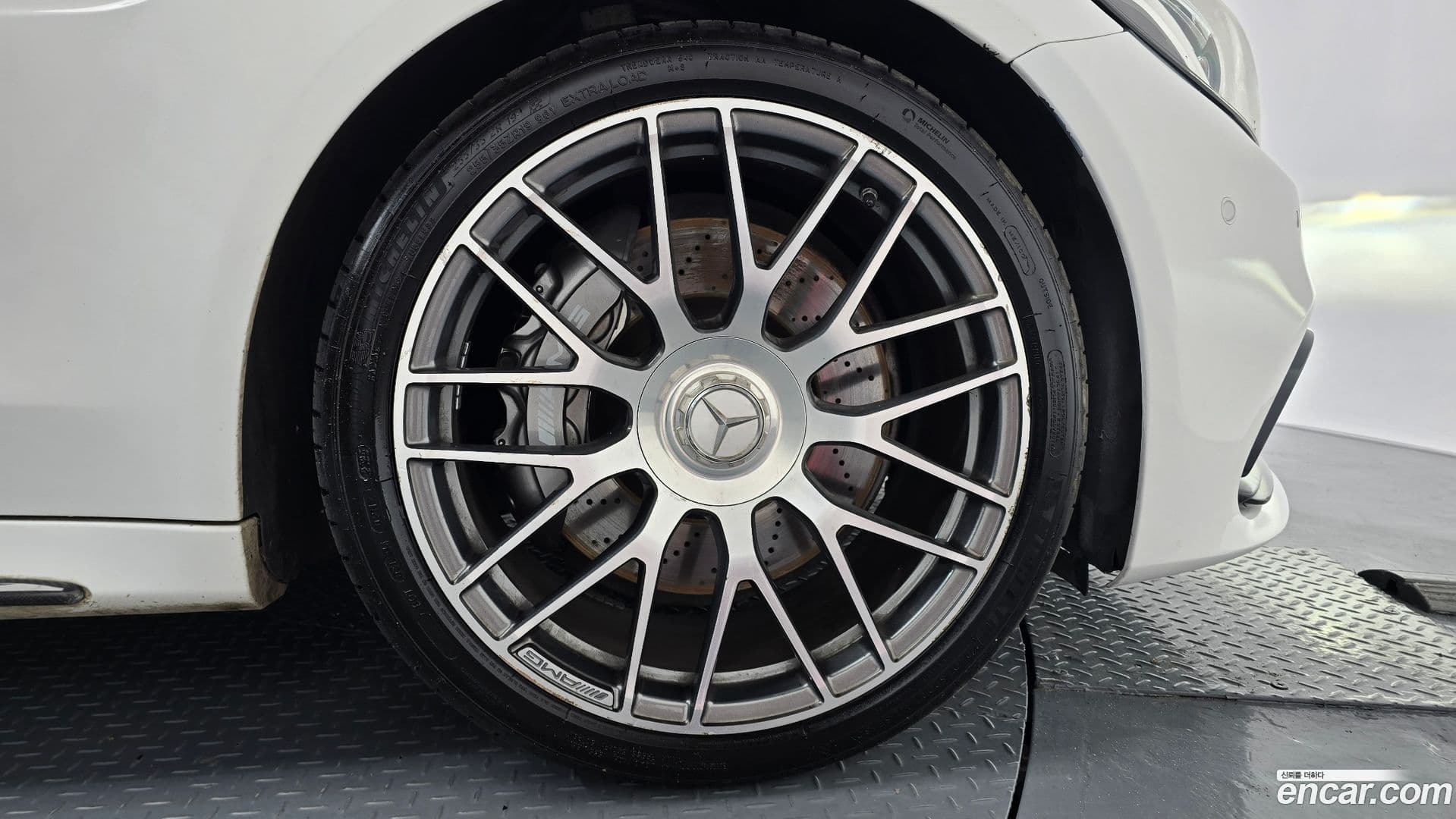 Main__Slider__Photo:C-Class Mercedes-Benz 2018.5-20