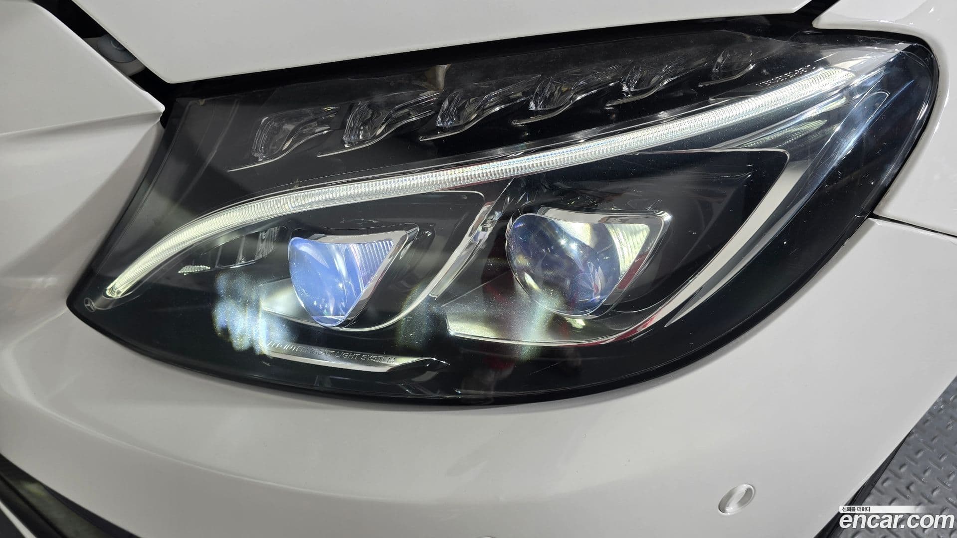 Main__Slider__Photo:C-Class Mercedes-Benz 2018.5-21